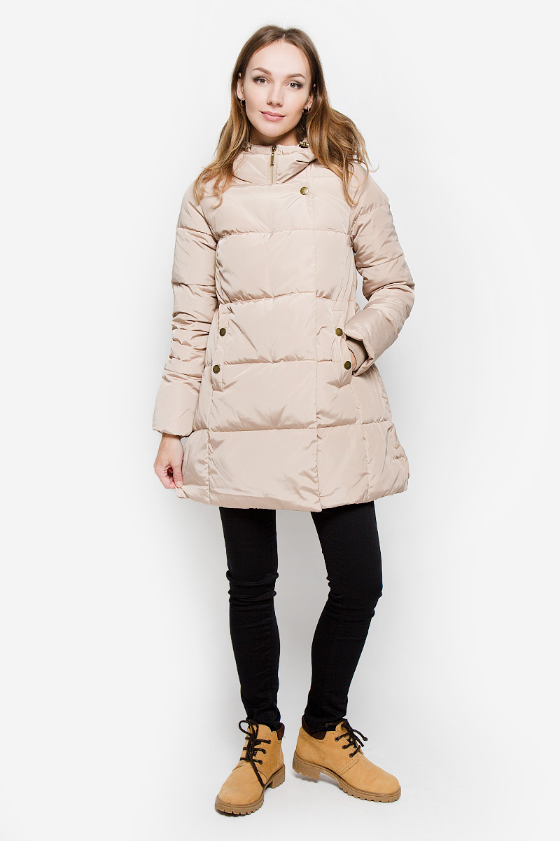 Пальто женское Sela Casual, цвет: бежевый. Ced-126/652-6414. Размер XS (42)Ced-126/652-6414 Пальто женское Sela Casual, цвет: бежевый. Ced-126/652-6414. Размер XS (42)Ced-126/652-6414Удобное женское пальто Sela Casual согреет вас в прохладную погоду и позволит выделиться из толпы. Модель с длинными рукавами и несъемным капюшоном выполнена из полиэстера. Наполнитель из натурального пуха и пера надежно сохранит тепло и не позволит вам замерзнуть.Пальто застегивается на застежку-молнию спереди и имеет ветрозащитный клапан на кнопках. Изделие дополнено двумя втачными карманами на кнопках спереди. Рукава дополнены внутренними трикотажными манжетами. Это модное и уютное пальто - отличный вариант для прогулок, оно подчеркнет ваш изысканный вкус и поможет создать неповторимый образ.