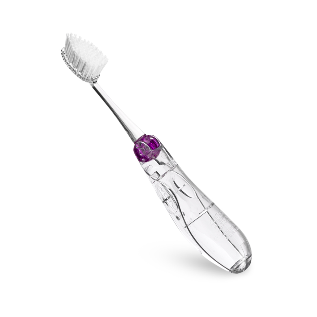 Radius, Зубная дорожная щетка Source/Toothbrush TOUR Travel Source/ фиолетовый аметистR004853 Radius, Зубная дорожная щетка Source/Toothbrush TOUR Travel Source/ фиолетовый аметистR004853Органические зубные щетки для левой и правой руки. Мягкая, широкая головка с веерной щетиной помогает улучшить здоровье десен, массируя десны во время чистки. Эргономичная ручка обеспечивает спокойную хватку, что снижает давление на зубы, помогает защитить десны, уменьшает кровоточивость десен и эрозии эмали. Широкий спектр - чистка зубов и массаж десен одновременно.