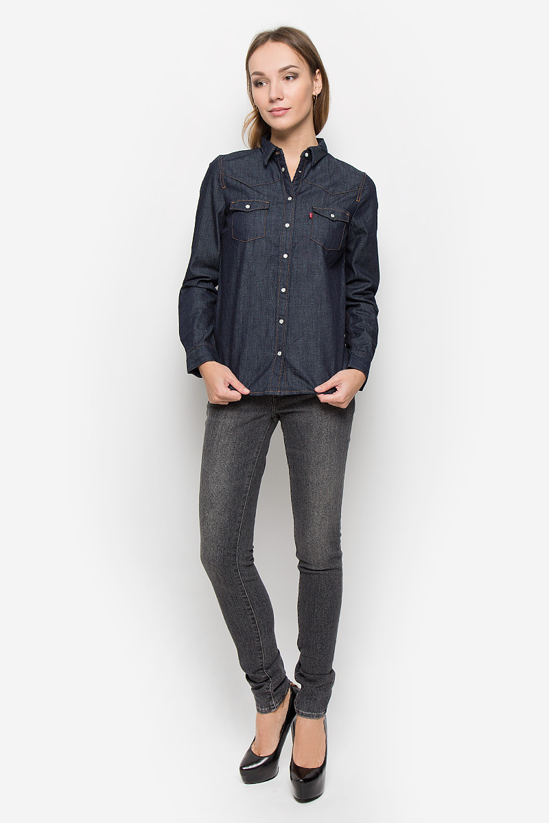 Рубашка женская Levis®, цвет: темно-синий джинс. 2499600020. Размер L (48)2499600020 Рубашка женская Levis®, цвет: темно-синий джинс. 2499600020. Размер L (48)2499600020Стильная женская рубашка Levis® выполнена из натурального хлопка. Материал очень мягкий и приятный на ощупь, не сковывает движения и позволяет коже дышать. Рубашка с отложным воротником и длинными рукавами застегивается на кнопки по всей длине. Низ рукавов обработан манжетами на кнопках. Спереди модель дополнена двумя накладными карманами с оригинальными клапанами на кнопках.