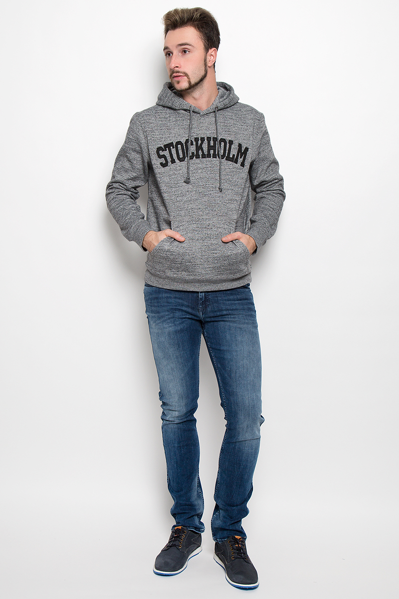 Толстовка мужская Baon, цвет: серый меланж. B616514. Размер S (46)B616514_COLD GREY MELANGE Толстовка мужская Baon, цвет: серый меланж. B616514. Размер S (46)B616514_COLD GREY MELANGEСтильная толстовка Baon, изготовленная из высококачественного полиэстера с добавлением хлопка, на обратной стороне изделие выполнено из необычайно мягкой и приятной на ощупь подкладки. Толстовка с оригинальным капюшоном на шнурках оформлена принтовой надписью. Модель имеет широкую мягкую резинку по низу, что предотвращает проникновение холодного воздуха, и длинные рукава с широкими эластичными манжетами, не стягивающими запястья.Спереди толстовка дополнена накладным карманом-кенгуру.
