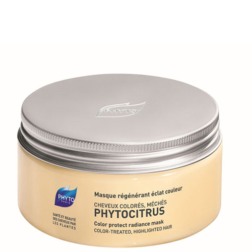 Phytosolba Phytocitrus Восстанавливающая маска для волос, 200 млP227 Phytosolba Phytocitrus Восстанавливающая маска для волос, 200 млP227Phytocitrus - маска с растительными маслами и экстрактом грейпфрута. Разглаживает поверхность волоса, обеспечивая тем самым оптимальный блеск.Регенерирующие и питательные свойства растительных масел иллипа и карите, в сочетании с глубоким восстанавливающим действием протеинов сладкого миндаля, позволяют нормализовать поврежденную структуру кератина и вернуть волосам устойчивость и упругость.Экстракт грейпфрута разглаживает поверхностные чешуйки волос, фиксируют цвет, обеспечивают тонус прически после завивки и возвращают волосам блеск.Маска облегчает расчесывание и повышает устойчивость укладки, совершенно не утяжеляя волосы.Рекомендована после каждого мытья волос, высушенных в результате окрашивания, обесцвечивания или химической завивки.Маска обеспечивает стимуляцию и восстанавливает блеск, поддерживая красоту волос.Эффективность:Мягкость и блеск волос: 97%.Восстановление: 91%.Усиление интенсивности цвета: 78%.Потребительский тест независимой лаборатории с участием 31 женщины.