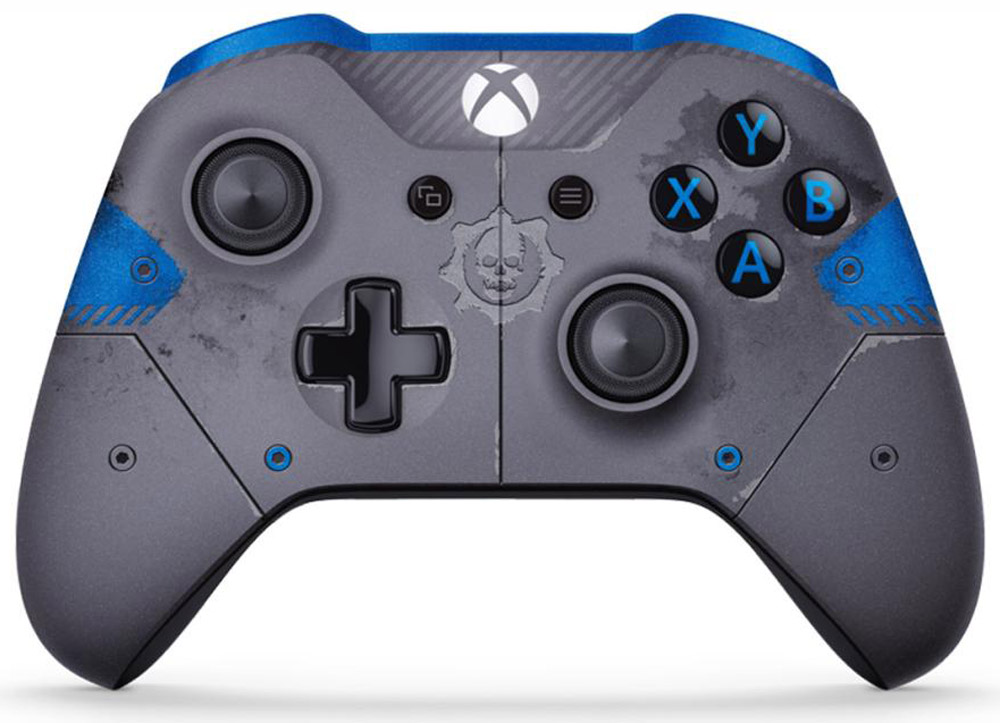 Xbox One Gears of War 4 JD Fenix беспроводной геймпад синий (Blue)WL3-00008 Xbox One Gears of War 4 JD Fenix беспроводной геймпад синий (Blue)WL3-00008Ощутите невероятное удобство управления с беспроводным геймпадом Xbox OneGears of War 4 JD Fenix. Импульсные триггеры обеспечивают вибрационную обратную связь, так что вы почувствуете малейшую тряску и столкновения с высочайшей точностью. Отзывчивые мини-джойстики и усовершенствованная крестовина повышают точность. А к 3,5 - мм стереогнезду можно напрямую подключить любую совместимую гарнитуру.Почувствуйте игру благодаря импульсным триггерам. Вибрационные электродвигатели в триггерах обеспечивают прецизионную обратную связь, передавая отдачу оружия, столкновения и тряску для достижения невиданного реализма в играх!Теперь геймпад оснащен 3,5-мм стереогнездом, к которому можно напрямую подключить любимую игровую гарнитуру.Поддерживается беспроводное обновление прошивки, благодаря чему для обновления не требуется подключать геймпад с помощью кабеля USB.ТочностьКрестовина отлично реагирует как на касания, так и на нажатия навигационных кнопокМини-джойстики удобнее в использовании и точнее работаютТриггеры и бамперы ускоряют доступ к командамКомфортРазмер и контуры геймпада комфортны для рук любого игрокаБатареи скрыты в корпусе, благодаря чему геймпад удобнее лежит в рукеДругие особенностиКомплект поставки: беспроводной геймпад и 2 батареи типоразмера AAРадиус действия до 6 мК консоли можно одновременно подключить до 8 беспроводных геймпадовКнопки Меню и Просмотр облегчают навигациюПростая привязка профилей к геймпадуК новому встроенному стереогнезду для гарнитуры можно подключить дополнительные устройства, например гарнитуру для чатаГеймпад совместим с зарядным устройством для геймпада Xbox One, гарнитурой для чата Xbox One и стереогарнитурой Xbox One.Xbox One Gears of War 4 JD Fenix - беспроводной геймпад лимитированной серии, который отличается дизайном с лазерной гравировкой в стиле брони Джея Ди Феникса, элементами, окрашенными синим металликом, и текстурной поверхностью для лучшего контроля. В комплект входит уникальный стяг для лобби мультиплеера и три набора снаряжения с особыми игровыми предметами.