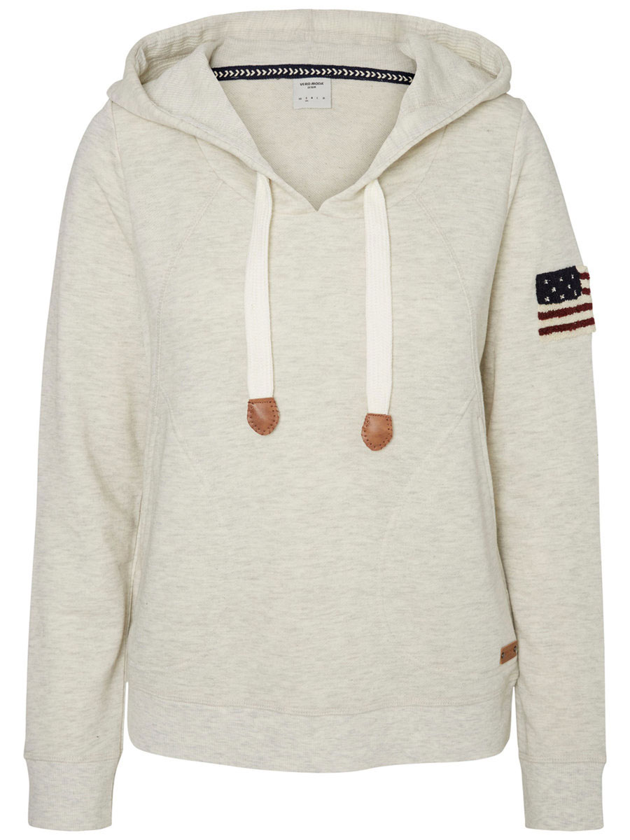 Толстовка женская Vero Moda, цвет: серо-молочный. 10162003. Размер XS (40)10162003_Oatmeal Толстовка женская Vero Moda, цвет: серо-молочный. 10162003. Размер XS (40)10162003_OatmealСтильная и уютная женская толстовка Vero Moda, изготовленная из полиэстера с добавлением хлопка. Модель с капюшоном и длинными рукавами. Объем капюшона регулируется при помощи шнурка-кулиски. Манжеты рукавов и низ толстовки оснащены эластичными резинками. Спереди толстовка дополнена двумя карманами. На рукаве модель оформлена нашивкой в виде американского флага.