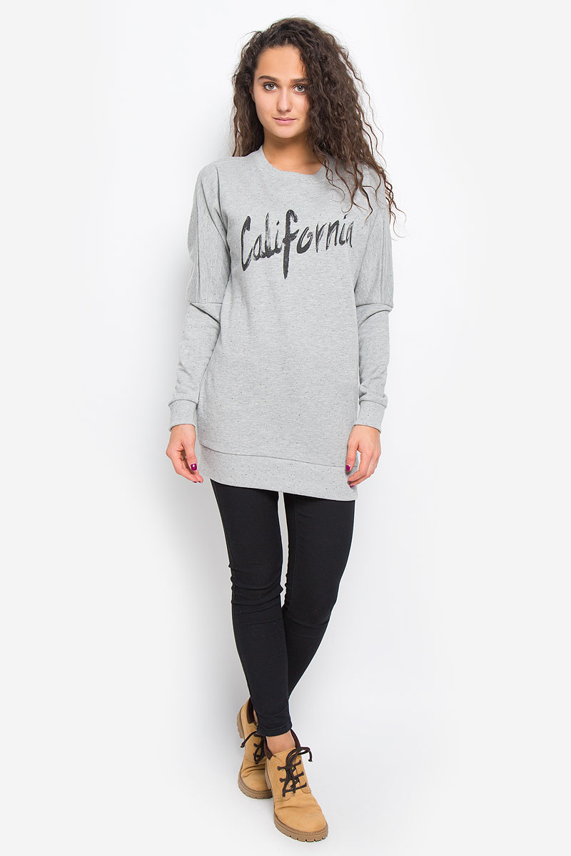 Толстовка женская ONeill Lw Loose Fit Crew Sweatshirt, цвет: серый меланж. 656407-8001. Размер XS (42)656407-8001 Толстовка женская ONeill Lw Loose Fit Crew Sweatshirt, цвет: серый меланж. 656407-8001. Размер XS (42)656407-8001Великолепная удлиненная толстовка ONeill Lw Loose Fit Crew Sweatshirt, выполненная из хлопка с добавлением полиэстера, обладает высокой теплопроводностью, воздухопроницаемостью и гигроскопичностью.Модель с круглым вырезом горловины и длинными цельнокроеными рукавами оформлена оригинальным принтом спереди и небольшой металлической нашивкой. Манжеты, горловина и низ изделия отделаны эластичной трикотажной резинкой. Внутренняя сторона толстовкивыполнена небольшими петельками.