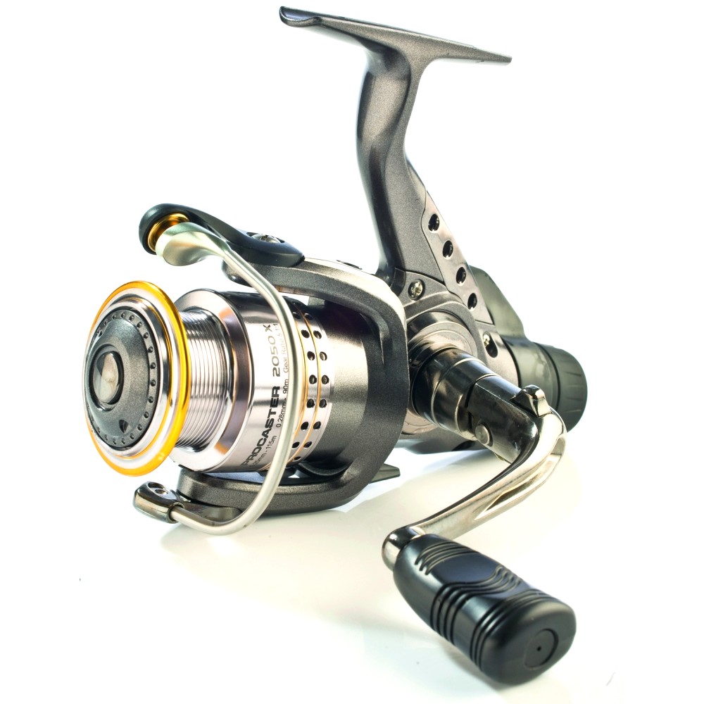 Катушка безынерционная Daiwa Procaster 2050 X, задн. фрикцион, 7+1 подш. 2354723547 Катушка безынерционная Daiwa Procaster 2050 X, задн. фрикцион, 7+1 подш. 2354723547Новая серия с системой быстрой регулировки фрикциона Fighting Drag System- 7подшипников + 1роликовый подшипник- Передаточное отношение 5,2:1- Фрикцион FIGHTING DRAG- Алюминиевая шпуля- 1 запасная алюминиевая шпуля стандартного размера + 1 запасная матчевая алюминиевая шпуля- Складывающаяся рукоятка- 2 варианта формы клавиш рукоятки (I-Shape & T-shape) на 2 подшипниках- Полая дужка AIRBAIL