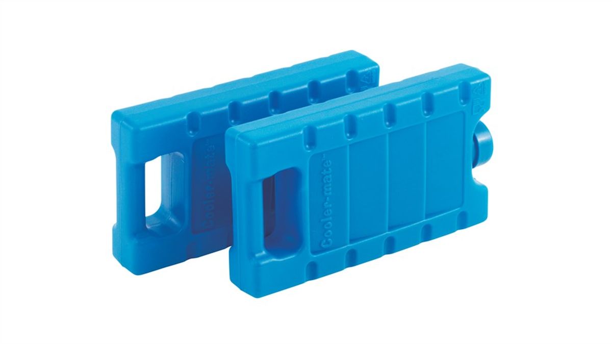 Аккумулятор холода Outwell Ice Block S, цвет: синий, 200 мл, 2 шт590053 Аккумулятор холода Outwell Ice Block S, цвет: синий, 200 мл, 2 шт590053Многоразовый аккумулятор холода Outwell Ice Block S предназначен для использования в термосумках. Он станет незаменимым помощником в походах и на пикниках. Изделие не токсично.Аккумулятор предварительно охлаждается в холодильнике, а затем помещается в термосумку для сохранения прохладной температуры.В комплект входит 2 аккумулятора.Объем: 200 мл.