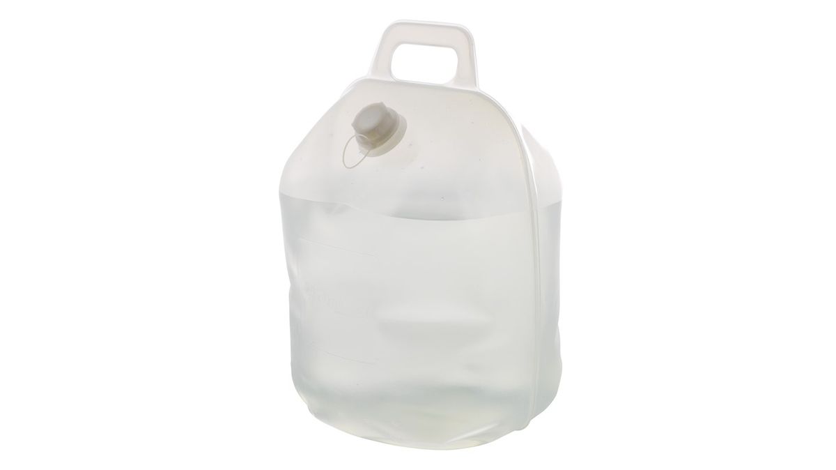 Емкость для воды Outwell Water Carrier, цвет: серый, 20 л650174 Емкость для воды Outwell Water Carrier, цвет: серый, 20 л650174Емкость для воды Outwell Water Carrier, изготовленная из прочного пластика, несомненно, пригодится вам во время путешествия. Заполняется канистра с помощью откручивающейся крышки. Для переноски сверху предусмотрена удобная ручка. При необходимости канистру можно сложить.