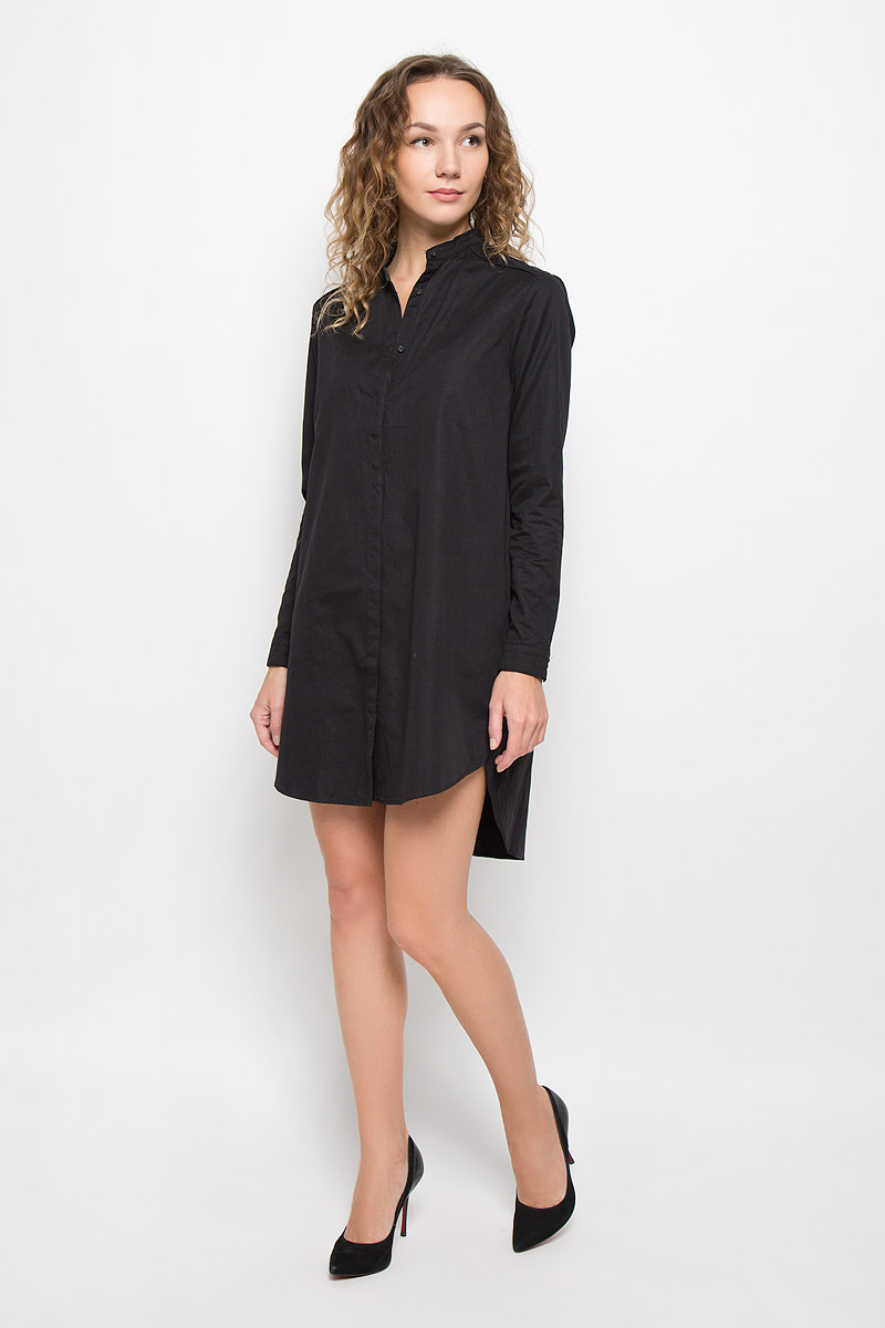 Платье Lee Cooper, цвет: черный. DOUCE-5057/BLACK. Размер L (48)DOUCE-5057/BLACK Платье Lee Cooper, цвет: черный. DOUCE-5057/BLACK. Размер L (48)DOUCE-5057/BLACKСтильное платье выполнено из высококачественного нейлона. Платье-мини с круглым вырезом горловины и длинными рукавами по всей длине застегивается на пуговицы. По бокам модель дополнена декоративными небольшими разрезами, спинка удлинена. Манжеты рукавов дополнены застежками-пуговицами.