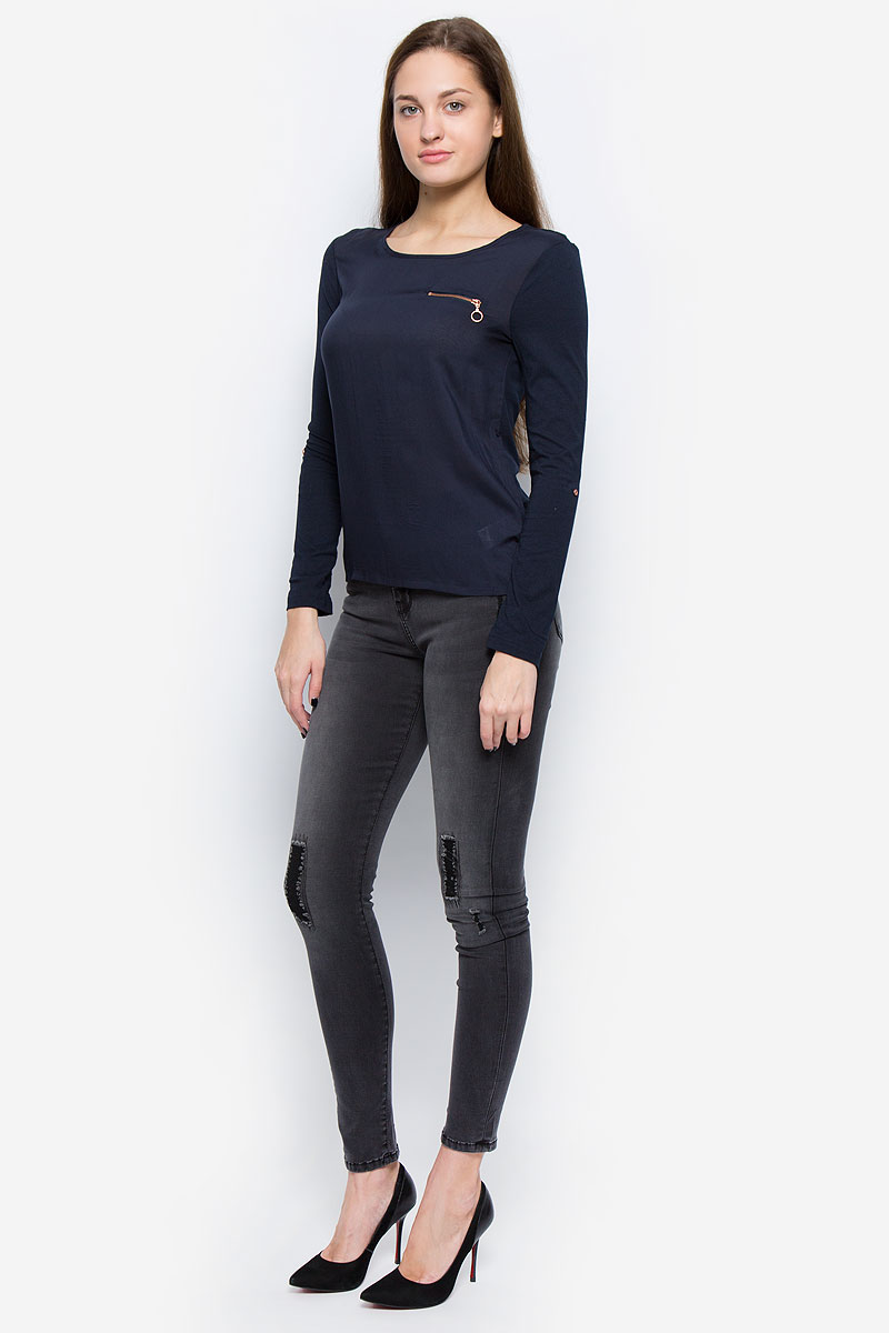Лонгслив женский Tom Tailor Denim, цвет: темно-синий. 1036095.00.71_6901. Размер M (46)1036095.00.71_6901 Лонгслив женский Tom Tailor Denim, цвет: темно-синий. 1036095.00.71_6901. Размер M (46)1036095.00.71_6901Стильный женский лонгслив выполнен из хлопка и модала. Лонгслив с круглым вырезом горловины и длинными рукавами на груди оформлен имитацией прорезного кармашка на застежке-молнии.