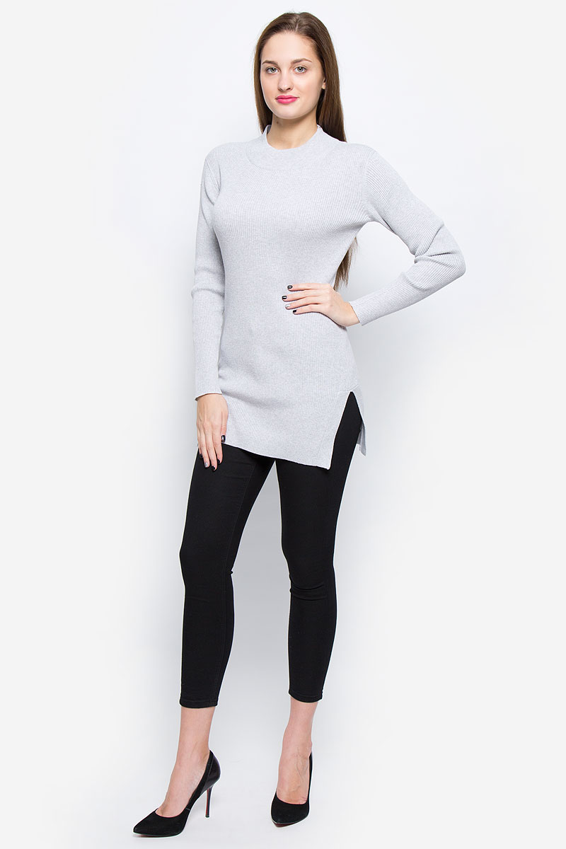 Джемпер женский Glamorous, цвет: светло-серый меланж. CK3304. Размер XS (42)CK3304_Light Grey Джемпер женский Glamorous, цвет: светло-серый меланж. CK3304. Размер XS (42)CK3304_Light GreyЖенский джемпер Glamorous выполнен из натурального хлопка. Удлиненная модель связана резинкой. Джемпер с круглым вырезом горловины и длинными рукавами имеет разрезы по бокам.