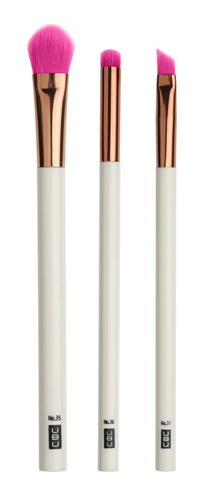 UBU Набор кистей для создания эффекта Smokey Eye, цвет: белый, розовый, 3 шт19-5064_белый,розовый UBU Набор кистей для создания эффекта Smokey Eye, цвет: белый, розовый, 3 шт19-5064_белый,розовыйНабор кистей для создания эффекта «Smokey Eye»Покори весь мир красотой твоих Smokey Eyes, ультрамодного эффекта, который легко создать с помощью специальных кистей!В набор входят: Кисть для контура глаз, Кисть для растушевки и Скошенная кисть для смешивания теней