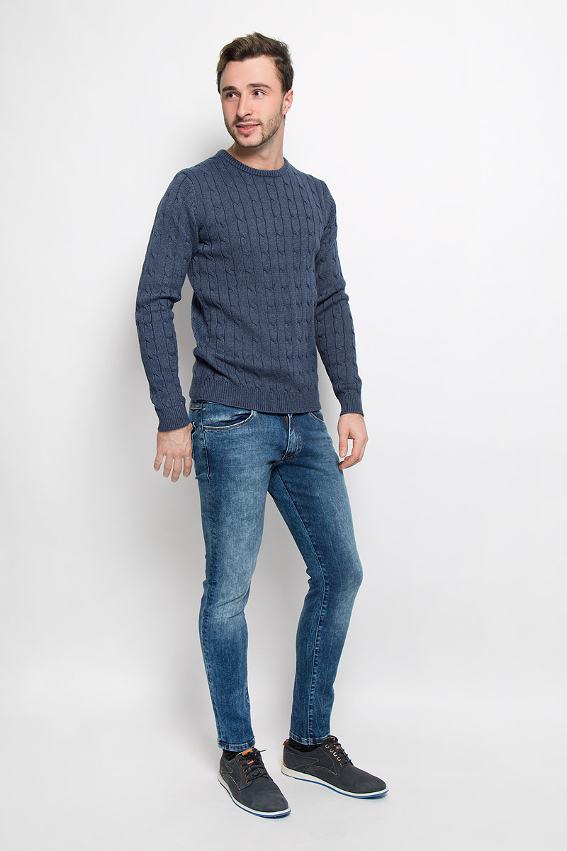Джемпер мужской Wrangler, цвет: темно-синий. W8567QDRQ. Размер XXL (54)W8567QDRQ Джемпер мужской Wrangler, цвет: темно-синий. W8567QDRQ. Размер XXL (54)W8567QDRQСтильный мужской джемпер Wrangler, выполненный из высококачественного комбинированного материала, мягкий и приятный на ощупь, не сковывает движения и позволяет коже дышать, обеспечивая комфорт. Модель с круглым вырезом горловины и длинными рукавами. Низ изделия, край горловины и манжеты связаны эластичной резинкой, что предотвращает деформацию при носке. Уютный джемпер станет отличным дополнением к вашему гардеробу.
