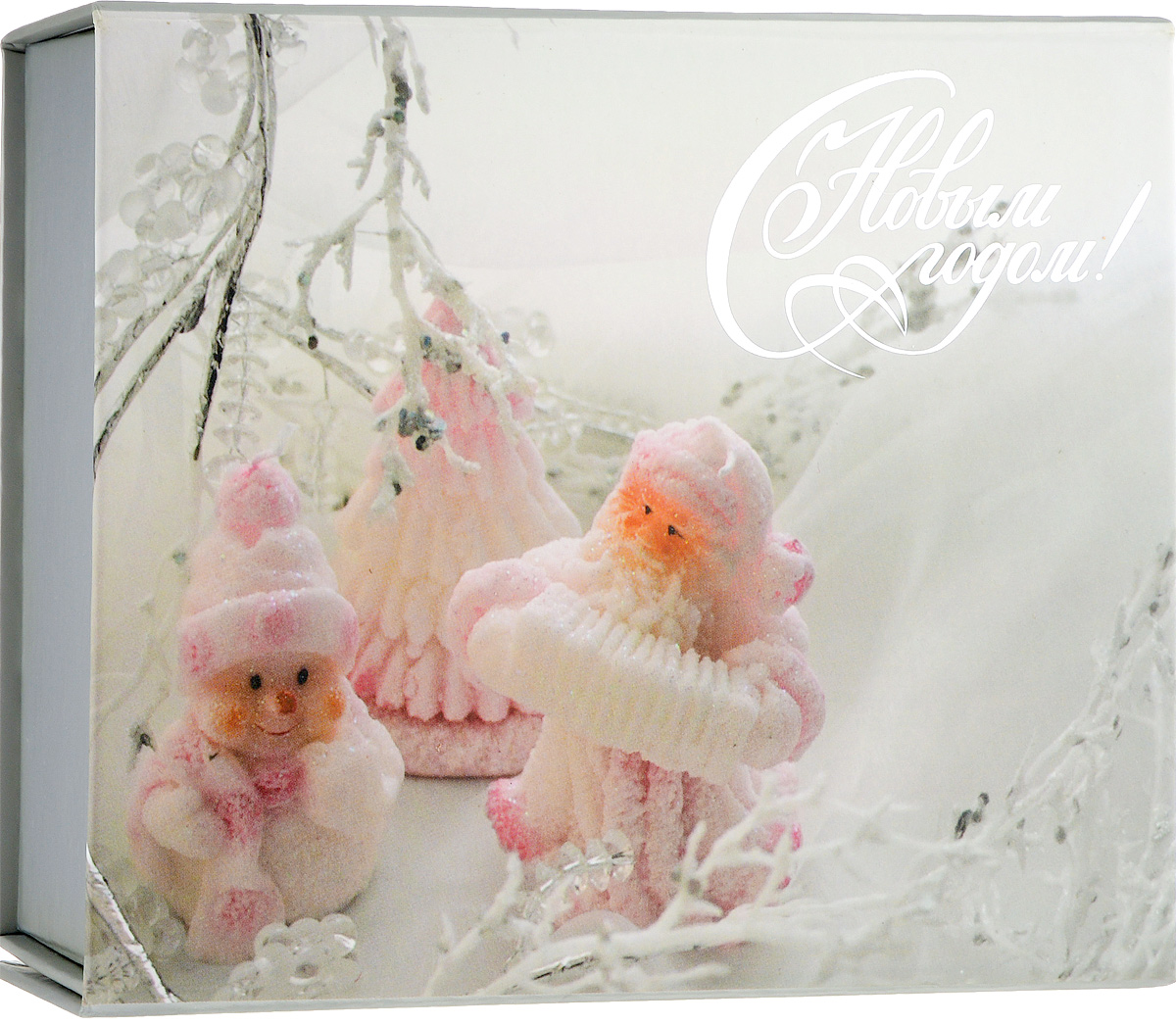 Коробка подарочная Winter Wings, 15,5 х 13 х 5 смN14046 Коробка подарочная Winter Wings, 15,5 х 13 х 5 смN14046Подарочная коробка Winter Wings выполнена из картона. Крышка оформлена красивым изображением.Подарочная коробка - это наилучшее решение, если вы хотите порадовать ваших близких и создать праздничное настроение, ведь подарок, преподнесенный в оригинальной упаковке, всегда будет самым эффектным и запоминающимся. Окружите близких людей вниманием и заботой, вручив презент в нарядном, праздничном оформлении.Размеры: 15,5 х 13 х 5 см.