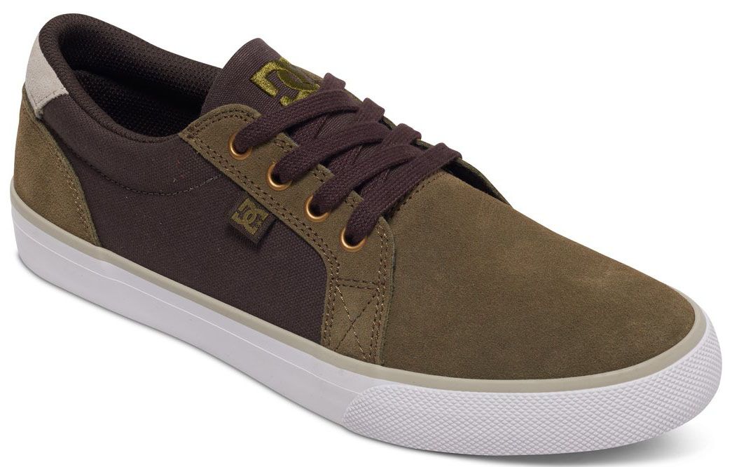 Кеды мужские DC Shoes Council SD, цвет: коричневый. ADYS300108-OCH. Размер 9D (41)ADYS300108-OCH Кеды мужские DC Shoes Council SD, цвет: коричневый. ADYS300108-OCH. Размер 9D (41)ADYS300108-OCHНизкие мужские кеды Council SD от DC Shoes выполнены из прочной замши. Модель имеет простой минималистичный нос, отверстия для шнуровки с металлической окантовкой, вулканизированную конструкцию для более чуткого контроля доски, износостойкую каучуковую подошву, фирменный рисунок протектора подошвы DC Pill Pattern. Кеды фиксируются на ноге при помощи классической шнуровки.
