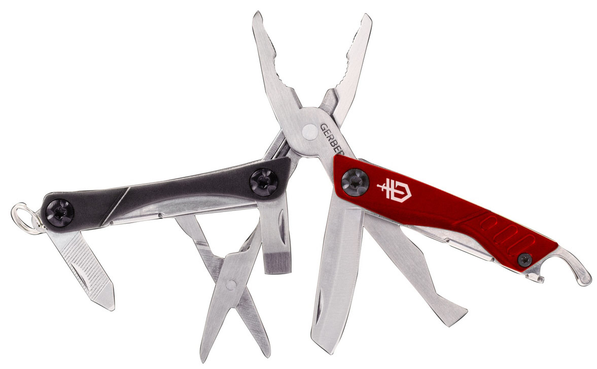 Мультитул Gerber Dime Micro Tool30-000417 Мультитул Gerber Dime Micro Tool30-000417Модель мультитула Dime Micro Tool от компании Gerber представляет собою улучшенную версию выпущенного ранее инструмента. Он располагает 10 функциями и выполнен таким образом, чтобы его можно было носить в качестве стильного брелка.Мультиинструмент Dime Micro Tool получил целых 10 функций, которые могут пригодиться во время поездки на загородный отдых или же в обычной ежедневной деятельности. В сложенном виде, размер этого инструмента составляет лишь 7 см. Поэтому он вполне может носиться даже со связкой ключей, в качестве брелка. Принцип его открытия — бабочка. Это означает, что имеется центральный инструмент и несколько дополнительных, размещенных в рукоятках. Несмотря на небольшие габариты мультитула, его основной инструмент — это плоскогубцы. Для большей практичности, они оснащены захватом для гаек и небольшими кусачками. Дополнительные инструменты — пинцет, небольшой напильник, подпружиненные ножницы, среднего размера плоская отвертка, крестовая отвертка, нож с ровно заточенной режущей кромкой, специальный инструмент для вскрытия упаковки и пленки, открывалка для бутылок. Кстати говоря, открывалка для бутылок размещена таким образом, чтобы воспользоваться нею можно было, не открывая мультитул.В открытом виде Dime Microвсе так же невелик — 10,8 см. Весит он 62 грамма. Инструмент не только практичен, но и привлекательно выглядит. Одна из его рукояток покрашена в черный цвет, а другая — в красный. Такой мультитул станет вашим верным помощником или же отличным подарком другу.Особенности:материал мультитула — нержавеющая сталь;имеется 10 различных функций;компактные размеры;мультитул весит 62 грамма;можно использовать как брелок;привлекательный дизайн.Гарантия: Период службы мультитула Dime Micro Tool полностью покрывается официальной гарантией его производителей.