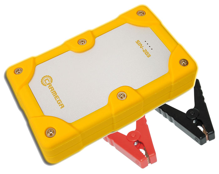 Carmega SIN-203 пускозарядное устройствоCARMEGA SIN203 Carmega SIN-203 пускозарядное устройствоCARMEGA SIN203Компактное мощное пускозарядное устройство Carmega SIN-203способно обеспечить запуск малолитражных автомобилей с бензиновыми двигателями и мототехники с напряжением бортовой сети 12 В. Устройство готово к использованию сразу после покупки.Светодиодный индикатор на лицевой панели CARMEGA SIN-203 позволяет отслеживать уровень заряда устройства. Встроенный двухцветный индикатор силовых клемм позволяет отследить работу устройства, продиагностировать АКБ автомобиля и предотвратить неправильное подключение.Встроенная подсветка силовых клемм упрощает подключение в темное время суток. Carmega SIN-203 отличается компактными размерами и оригинальным внешним видом. Прорезиненный корпус с металлической вставкой обеспечивает надёжную защиту от брызг и устойчивость к механическим воздействиям.Модель комплектуется кабелем USB/micro USB для подключения портативных устройств с напряжением питания 5 В и током потребления до 2,1 А.Номинальный пусковой ток: 200 А Пиковый пусковой ток: 400 А Емкость: 30 Вт*ч Выход USB для подключения портативных устройств: 5 В/2,1 А Вход microUSB для заряда встроенных аккумуляторов: 5 В/1 АЗащита от короткого замыкания Защита от неправильного подключения Защита от обратного тока Защита от перегрузки Температура работы: от +10 °С до + 30 °С Допустимая кратковременная температура применения: от -20 °С до + 60 °С