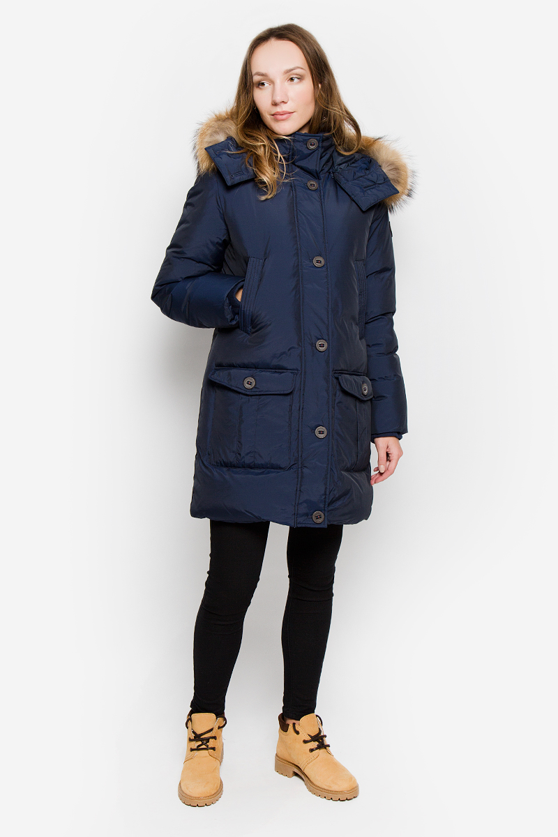 Пуховик женский Baon, цвет: темно-синий. B006546. Размер M (46)B006546_DARK NAVY Пуховик женский Baon, цвет: темно-синий. B006546. Размер M (46)B006546_DARK NAVYЖенский пуховик Baon с длинными рукавами, воротником-стойкой и съемным капюшоном на застежке-молнии выполнен из прочного полиэстера с добавлением полиамида. Наполнитель - натуральный пух и перо. Объем капюшона регулируется при помощи шнурка-кулиски. Капюшон украшен натуральным мехом на липучках. Модель застегивается на застежку-молнию спереди и имеет ветрозащитный клапан на пуговицах. Изделие дополнено двумя втачными карманами на застежках-молниях и двумя накладными карманами с клапанами на пуговицах спереди, а также внутренним втачным карманом на застежке-молнии. Рукава оснащены внутренними трикотажными манжетами.