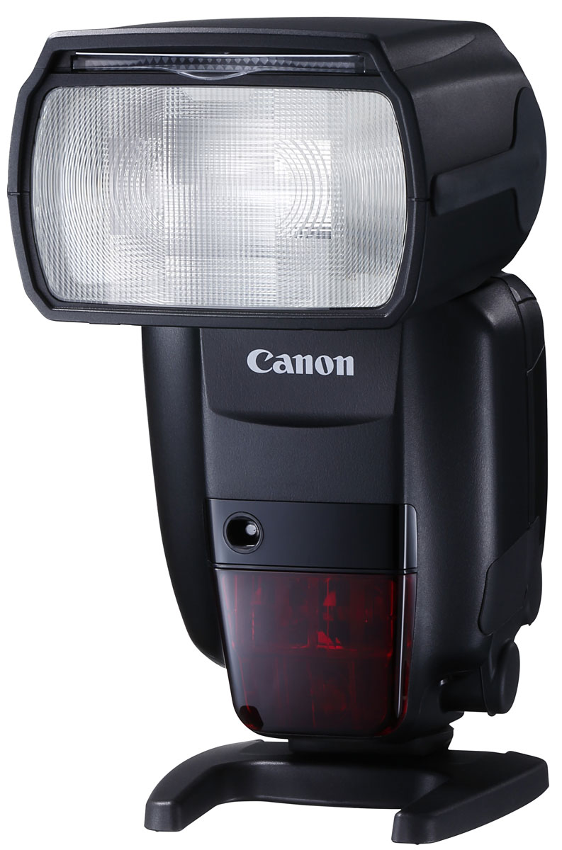 Canon Speedlite 600EX II-RT вспышка1177C003 Canon Speedlite 600EX II-RT вспышка1177C003Вспышка Speedlite 600EX II-RT разработана для скоростной съемки даже в самых сложных условиях. Она обеспечивает полный контроль над освещением, ее можно использовать отдельно от камеры или установить на горячий башмак камеры.Вспышка Speedlite 600EX II-RT — идеальный аксессуар для камеры EOS-1D X Mark II — обеспечит непревзойденные результаты. Время непрерывного срабатывания вспышки увеличено на 50% в сравнении со вспышкой Speedlite 600EX-RT, а с аккумулятором CP-E4N можно выполнять еще более продолжительную съемку.Улучшенный алгоритм управления вспышкой предотвращает перегрев, а функция Quick Flash позволяет не пропустить важный момент, гарантируя срабатывание вспышки Speedlite 600EX II-RT даже при неполной перезарядке. Зум и головка вспышки обеспечивают соответствие покрытия вспышки используемому для съемки объективу и дают возможность свету вспышки отражаться от стен и потолка для получения более естественного результата. Вспышка Speedlite 600EX II-RT обладает тем же уровнем защиты от погодных факторов, что и камера EOS-1D X Mark II, обеспечивая возможность съемки даже в самых сложных условиях.В комплект поставки входят адаптер отражателя, который позволяет смягчить свет при съемке портретов, и цветные фильтры, использование которых позволяет сбалансировать свет от вспышки с естественным освещением.Установите вспышку Speedlite 600EX II-RT отдельно от камеры, чтобы добиться освещения объекта с любой стороны. Используйте вспышку на расстоянии до 30 м благодаря встроенному радио- или оптическому управлению и дополнительно приобретаемому устройству беспроводного управления — передатчику для вспышек Speedlite ST-E3-RT. Возможно одновременное использование нескольких вспышек Speedlite 600EX II-RT (отдельно или в группах) и использование в сочетании с другими вспышками Canon, например Speedlite 430EX III-RT.Вспышка Speedlite 600EX II-RT отличается высокой мощностью, поэтому вы будете всегда удовлетворены полученным результатом. Она идеально подходит для освещения больших пространств и отражения света от стен и потолков для получения более мягкого, естественного изображения. Вспышка быстро и бесшумно перезаряжается, всего за 3,3 сек., а дополнительно приобретаемый аккумулятор CP-E4N позволяет сократить это время. Настраиваемый диск управления и большой яркий дисплей позволяют легко проверить необходимую информацию о съемке и быстро изменить настройки даже в стрессовых условиях работы. Уровень зарядки беспроводных вспышек в группе отображается на дисплее ведущей вспышки Speedlite 600EX II-RT.