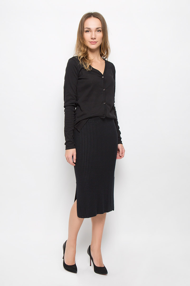 Юбка Tom Tailor Contemporary, цвет: черный. 5513364.00.75_2999. Размер 40 (46)5513364.00.75_2999 Юбка Tom Tailor Contemporary, цвет: черный. 5513364.00.75_2999. Размер 40 (46)5513364.00.75_2999Стильная юбка Tom Tailor Contemporary изготовлена из вискозы с добавлением полиамида. Юбка-карандаш с эластичным поясом дополнена двумя разрезами по бокам.