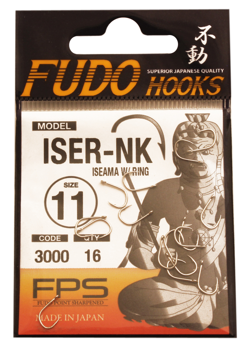 Крючок Fudo Iseama W/Ring, №11 NK (3000), 16 шт13442 Крючок Fudo Iseama W/Ring, №11 NK (3000), 16 шт13442Рыболовные крючки FUDO, производства Японии, являют собой сочетание лучших материалов , лучших технологий и наилучших человеческих навыков. Основными характеристиками крючков являются : 1 ) оптимальная форма -с точки зрения максимального улова. 2) Экстремальный заточка крюка , которая сохраняется при длительной ловле. 3) Отличная эластичность, что позволяет им противостоять деформации. 4) Общая коррозионная стойкость в процессе производства , благодаря нескольким патентам в области металлургии и производства техники. Сталь с управляемым содержания углерода -это те материалы, которые применяются в производстве крючков. Эти материалы, в виде калиброванной проволоки ,изготавливаются исключительно для инжиниринговой службы FUDO . После чего, крючок подвергается двум различным методом для заточки : механическим и химическим. Во время заточки, уровень остроты контролируется онлайн , что в итоге приводит к идеальному повторению всей серии. Прочность крючка реализуется через печи , где система компьютерной помощи регулирования температуры , позволяет достичь точности в производстве в 0,01 градуса по Цельсию, и времени обработки с точностью 0, 001 секунды. В результате крючки FUDO получаются абсолютно закаленными , что позволяет добиться отличного результата по твердости и эластичность, а также все модели крючков обладают анти коррозионным покрытием. Место крепления крюка с леской, выполненно в виде кольца.
