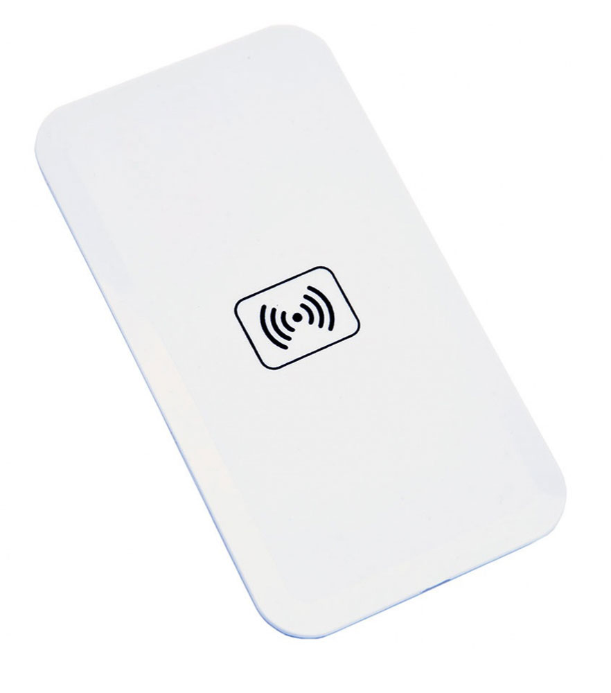 Bradex SU 0053, White беспроводное зарядное устройствоSU 0053 Bradex SU 0053, White беспроводное зарядное устройствоSU 0053Вашему смартфону постоянно не хватает зарядки, а разъемы зарядного устройства быстро изнашиваются из-за слишком частого использования? Беспроводной плоский аккумулятор для смартфонов решает эти проблемы! • Аккумулятор позволяет вам быстро полностью заряжать батарею смартфона без необходимости использовать провода или зарядное устройство.• Просто подсоедините к телефону миниатюрный Qi-приемник, который легко прячется внутри корпуса или чехла, и просто положите смартфон на аккумулятор.• Теперь вы можете спокойно заниматься своими делами, а ваш смартфон все это время будет заряжаться от платформы. • Все, что понадобится для работы Qi-приемника — это компьютер, ноутбук или розетка. С плоским беспроводным аккумулятором для смартфона вы перестанете беспокоиться об уровне зарядки Вашего гаджета!