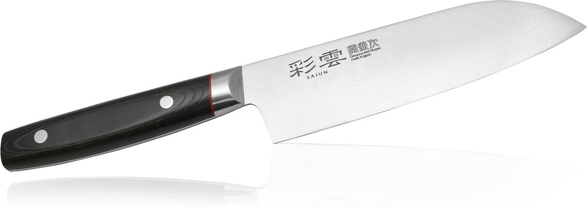 Нож Сантоку Kanetsugu Saiun Damascus, 170 мм9003 Нож Сантоку Kanetsugu Saiun Damascus, 170 мм9003Kanetsugu Saiun Damascus - это профессиональный поварской нож. Главные особенности - криообработка клинка и линзовидная заточка режущей кромки. Лезвие выполнено из 33 слоев стали. Подобная технология производства позволяет получать нож с безупречной остротой режущей кромки, сохраняющейся в течение длительного периода времени. Рукоять выполнена из микарты. Имеется металлический больстер, защищающий от попадания пищи и влаги под рукоять.Правила эксплуатации: - Хранить нож следует в сухом месте. - После использования, промойте нож теплой водой и протрите насухо. - Оставление ножа в загрязненном состоянии может привести к образованию коррозии. Запрещается: - Мыть нож в посудомоечной машине. - Хранить ножи в одной емкости со столовыми приборами. - Резать на твердых поверхностях: каменных столешницах, керамических тарелках, акриловых досках. - Запрещается нецелевое использование ножа: вскрывать консервные банки, разрезать кости, скоблить твердые поверхности, резать замороженные продукты. Правка производится легкими движениями на водном камне или мусате. Заточка ножа - сложный технологический процесс, должен производиться профессионалом на специальном оборудовании. Услуга по заточке ножа предоставляется специалистами компании «Тоджиро». Уважаемые клиенты! В случае несоблюдения правил эксплуатации, нож не подлежит гарантийному обслуживанию.