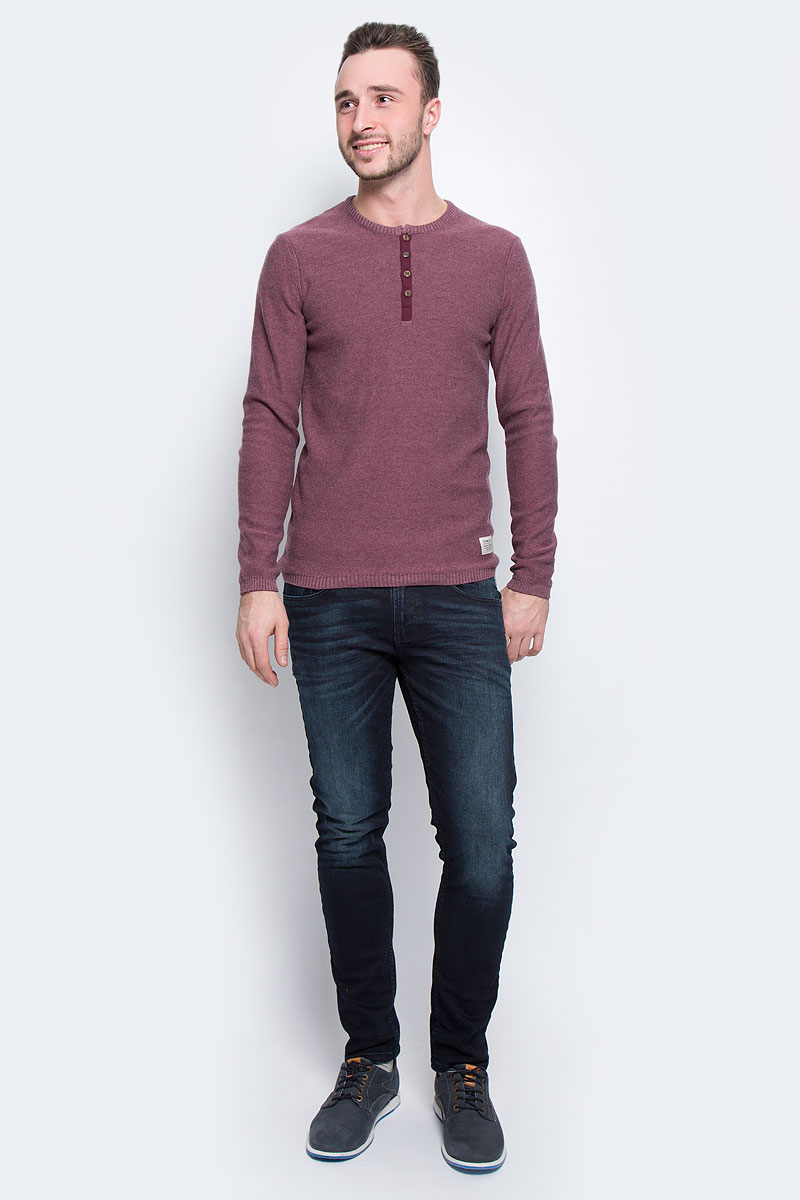 Джемпер мужской Tom Tailor Denim, цвет: бордовый. 3022104.01.12_4257. Размер XL (52)3022104.01.12_4257 Джемпер мужской Tom Tailor Denim, цвет: бордовый. 3022104.01.12_4257. Размер XL (52)3022104.01.12_4257Мужской джемпер Tom Tailor Denim выполнен из хлопка и полиэстера. Модель с круглым вырезом горловины и длинными рукавами застегивается спереди на четыре пуговицы. Вырез горловины, низ рукавов и низ изделия связаны резинкой. Изделие оформлена фирменной нашивкой.