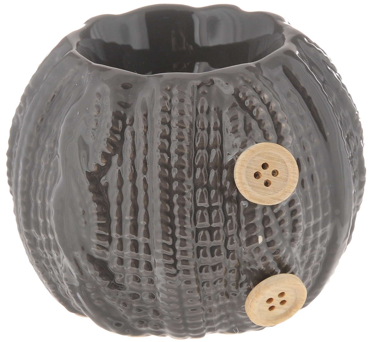 Подсвечник новогодний House & Holder Вязание, цвет: коричневый, 8,5 х 8,5 х 7 смDP-B64-311887-7 Подсвечник новогодний House & Holder Вязание, цвет: коричневый, 8,5 х 8,5 х 7 смDP-B64-311887-7Подсвечник House & Holder Вязание выполнен из стекла в виде вязаного шара с двумя пуговицами. В подсвечнике имеется специальное место для свечки. Изделие будет прекрасно смотреться на праздничном столе. Новогодние украшения несут в себе волшебство и красоту праздника. Они помогут вам украсить дом к предстоящим праздникам и оживить интерьер по вашему вкусу. Создайте в доме атмосферу тепла, веселья и радости, украшая его всей семьей.Диаметр места для свечки: 4 см.