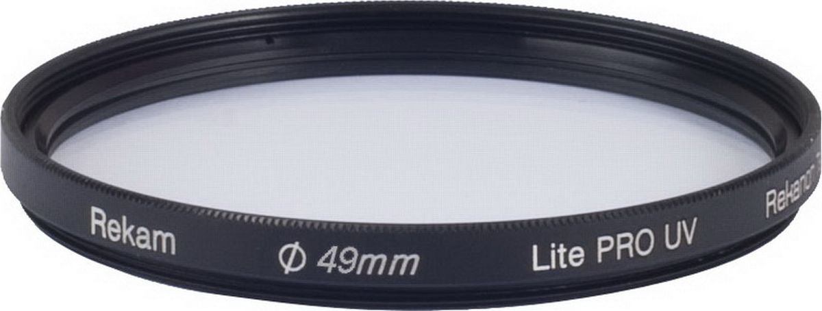 Rekam Lite Pro UV 49-2LC ультрафиолетовый фильтр, 49 мм1601002312 Rekam Lite Pro UV 49-2LC ультрафиолетовый фильтр, 49 мм1601002312Ультрафиолетовый фильтр Rekam Lite Pro UV 49-2LC с многослойным просветлением предназначен для защиты от ультрафиолетовых лучей. Он повышает контрастность снимков, а также защищает объектив от физических повреждений, пыли, капель и отпечатков пальцев.Светофильтры Rekam - это надежный и удобный инструмент для работы профессиональных фотографов. С их помощью можно создавать фотоматериалы, которые невозможно получить обработкой на компьютере.Оптическое стекло фильтра покрыто специальным двухслойным составом, который снижает потери света при отражении от поверхности фильтра. На оправу фильтра нанесено специальное черное антибликовое покрытие.Водоотталкивающее покрытие