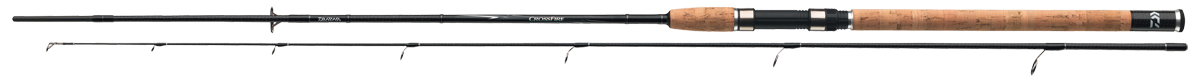 Спиннинг штекерный Daiwa Crossfire, 2,4 м, 5-25 г54177 Спиннинг штекерный Daiwa Crossfire, 2,4 м, 5-25 г54177Серия Crossfire убедительна во всех своих характеристиках. Широкая линейка продукции с различными тестами и длиной дает возможность выбрать спиннинг для любых техник ловли. Crossfire идеально сбалансирован и, благодаря своему жесткому строю (начиная от теста 40 г), прекрасно подходит для ловли на мягкие приманки. Спиннинги с тестом менее 40 г не такие жесткие, поэтому хорошо подходят для ловли на блесны и т.д. Бланки премиум качества из плетеного графитового волокна демонстрируют великолепное соотношение цены и качества. Проверьте сами! Оснащены кольцами из оксида титана, пробковой рукояткой, чувствительным бланком из графитового волокна. Поставляется в транспортировочном тубусе.