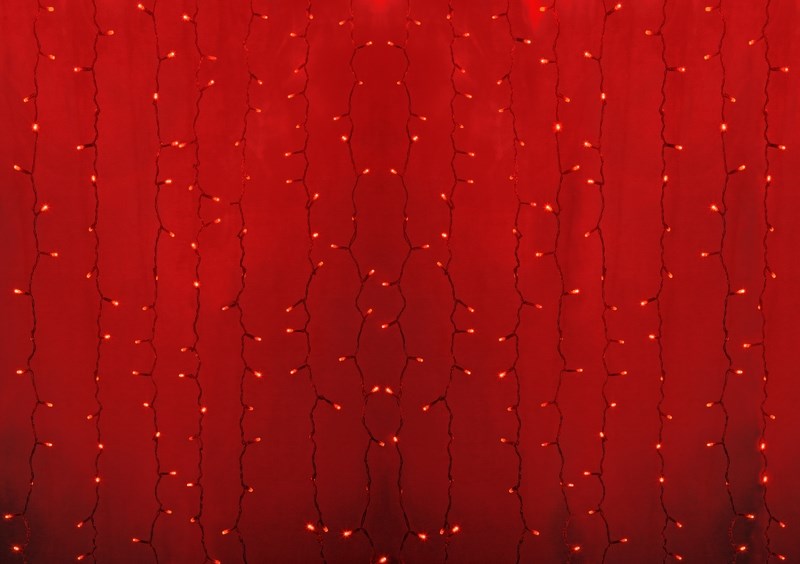 Гирлянда Neon-Night Светодиодный Дождь, постоянное свечение, 760 LED, цвет: прозрачный, красный, 2 х 3 м235-152 Гирлянда Neon-Night Светодиодный Дождь, постоянное свечение, 760 LED, цвет: прозрачный, красный, 2 х 3 м235-152Гирлянда Светодиодный Дождь представляет собой гибкий горизонтальный шнур-шину (2м), к которому через определенные промежутки крепятся вертикальные нити (20 шт.) со светодиодными лампами, которые отличаются от «Бахромы» тем, что имеют одинаковую, достаточно значительную длину, часто превышающую протяженность шины. На концах каждой шины есть разъем и штепсель, которые предназначены для последовательного соединения нескольких световых дождей в большой занавес ПЛЕЙ-ЛАЙТ. Используя занавес, можно не только создавать красивые световые занавесы или оформлять различные плоскости, например, фасады домов, окна и т.д., но и украшать объемные объекты. Гирлянду, работающую в непрерывном свечении, называют фиксинг, а использующую режим светодинамики – чейзинг. Светодинамические эффекты становятся доступными только при подключении гирлянды к сети через специальный контроллер.Сегодня в гирляндах источником света служат светодиоды, которые пришли на смену применявшимся ранее лампам накаливания. С полупроводниковыми источниками гирлянда стала более надежной, потребляет меньше энергии, обрела более насыщенное сияние. Данная гирлянда имеет красный цвет свечения светодиодов.