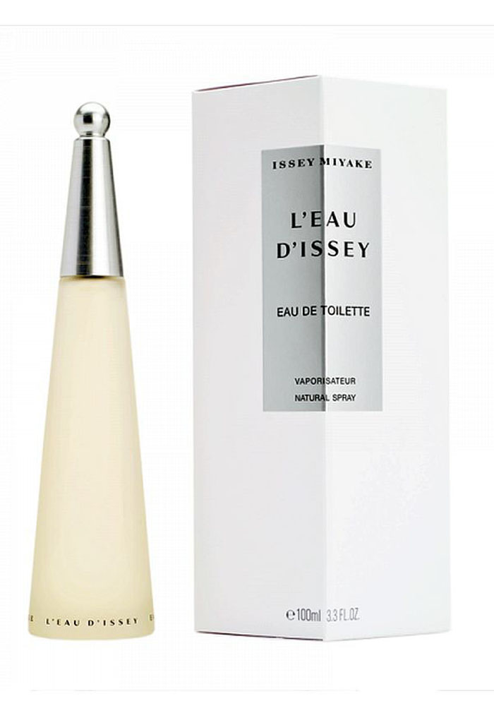 Issey Miyake Leau DIssey Туалетная вода женская, 100 мл03559 Issey Miyake Leau DIssey Туалетная вода женская, 100 мл03559Великий творец настроений, создатель удивительных ароматов Issey Miyake, обладающий бесконечным воображением и незаурядным взглядом на жизнь, представил духи непохожие на другие. Leau DIssey – аромат красоты, чувственности и гармонии, аромат эмоций, расцветающий, словно экзотический цветок.LEau dIssey в облике туалетных духов – более обволакивающая, чувственная версия аромата, созданная специально для смелых и дерзких образов, для вечерних выходов и страстных романтических свиданий. LEau dIssey Eau de Parfum окутывает Вас таинственным ореолом, притягивая все внимание к Вашей персоне. Окружающим хочется познакомиться с Вами поближе, что узнать таинственную силу Вашего магнетизма и волнующего шарма. LEau dIssey – чувство собственного превосходства! Композиция: лотос, фрезия, цикламен, розовая эссенция, пионы, гвоздика, белая лилия, древесина ценных пород, османтус, тубероза, семена амбры, мускус.