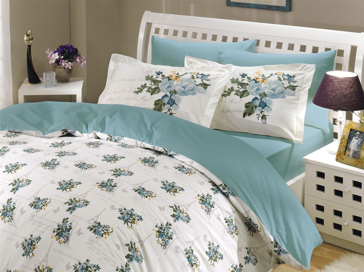 Комплект белья Hobby Home Collection Paris Spring, евро, наволочки 50x70, 70x70, цвет: бирюзовый1501000148 Комплект белья Hobby Home Collection Paris Spring, евро, наволочки 50x70, 70x70, цвет: бирюзовый1501000148Комплект постельного белья Hobby Home Collection изготовлен из высококачественного поплина. Поплин - это ткань, изготавливаемая традиционным полотняным плетением из 100% хлопка, но из нитей разного калибра, за счет чего полотно получается с легким рубчиковым рельефом. По многим характеристикам ткань похожа на бязь, но на ощупь гораздо приятнее — более гладкая и мягкая. Поплин обладает лучшими свойствами ткани для постельного белья. Он плотный и в то же время мягкий на ощупь, износостойкий, немнущийся, гигроскопичный и неприхотливый в уходе, а после стирки практически не нуждается в глажке. Поплин обладает множеством преимуществ: - белье из него плотное, прочное и износостойкое; - не выцветает и не сминается; - не линяет и не деформируется (при стирке до 40°С); - натуральный хлопок в составе обеспечивает абсолютную гигиеничность постельного белья; - поплин хорошо вентилируется и впитывает влагу, отводя ее излишки от тела. По легенде этот материал впервые произвели во французской резиденции Папы Римского, городе Авиньон. За это ткань назвали поплином, что означает папский. С тех пор, вслед за Европой, полотно покорило весь мир, и на сегодня это самый востребованный материал для постельного белья. Постельное белье имеет 3D рисунок. Это объемный рисунок, который позволяет увидеть изображение более реальным, живым. 3D печать на постельном белье невозможна простым способом. Для достижения высокого качества применяется Digital textile printing (англ. Digital textile printing - прямая цифровая печать по текстилю) — способ нанесения изображения на ткань, предполагающий прямую реактивную печать. Сам вид такой печати обеспечивает долговечность нанесенного изображения. На ткань, наносится ультрачеткое и яркое 3D изображение, вследствие чего картинка выглядит очень реалистично. Просматриваются даже самые мелкие детали. Постельное белье из поплина способно не только создать идеальные условия для сна, но и стать настоящим украшением вашей спальни.