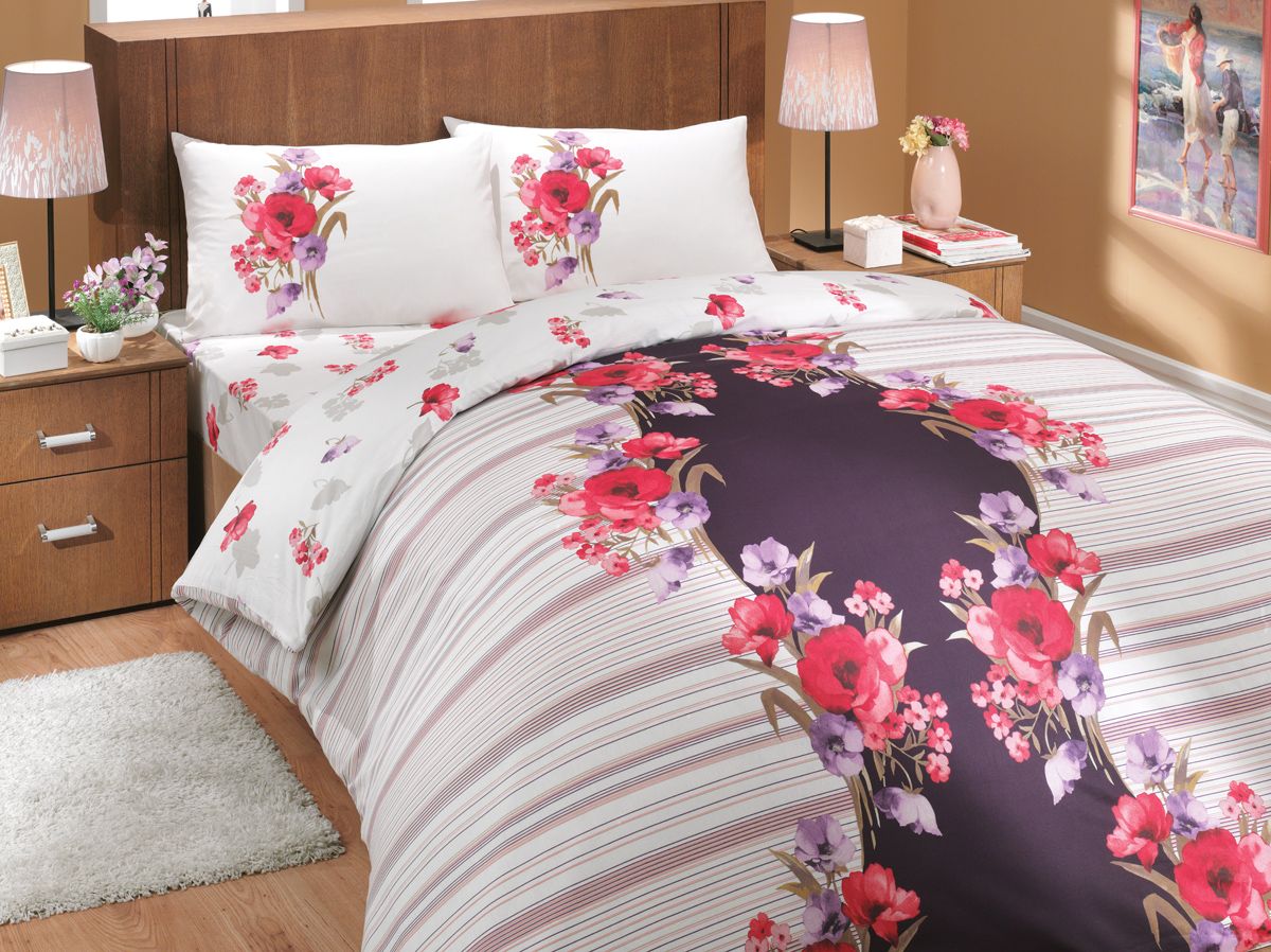 Комплект белья Hobby Home Collection Dream, евро, наволочки 50x70, 70x70, цвет: лиловый1501000220 Комплект белья Hobby Home Collection Dream, евро, наволочки 50x70, 70x70, цвет: лиловый1501000220Комплект белья Hobby Home Collection состоит из простыни, пододеяльника и 4 наволочек. Белье выполнено из ранфорса - это ткань из 100% натурального хлопка, которая легко стирается, практичнее льна, подстраивается под температуру воздуха - зимой на таком белье тепло, летом - прохладно. Мягкость и нежность материала создает чувство комфорта и защищенности. У хлопка хорошая проводимость тепла, поэтому постельное белье из него может надолго оставаться свежим. Постельное белье с оригинальными дизайнами станет отличным выбором для людей, стремящихся всегда быть стильными.
