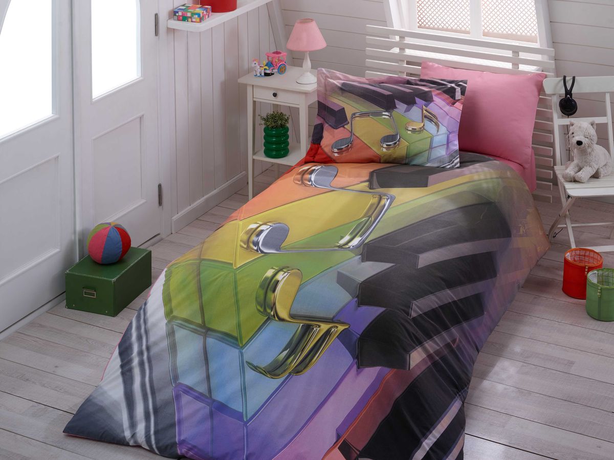 Комплект белья Hobby Home Collection Melody, 1,5-спальный, наволочка 50х70, цвет: мульти1501000889 Комплект белья Hobby Home Collection Melody, 1,5-спальный, наволочка 50х70, цвет: мульти1501000889Комплект постельного белья Hobby Home Collection изготовлен из высококачественного поплина. Поплин - это ткань, изготавливаемая традиционным полотняным плетением из 100% хлопка, но из нитей разного калибра, за счет чего полотно получается с легким рубчиковым рельефом. По многим характеристикам ткань похожа на бязь, но на ощупь гораздо приятнее — более гладкая и мягкая. Поплин обладает лучшими свойствами ткани для постельного белья. Он плотный и в то же время мягкий на ощупь, износостойкий, немнущийся, гигроскопичный и неприхотливый в уходе, а после стирки практически не нуждается в глажке. Поплин обладает множеством преимуществ: - белье из него плотное, прочное и износостойкое; - не выцветает и не сминается; - не линяет и не деформируется (при стирке до 40°С); - натуральный хлопок в составе обеспечивает абсолютную гигиеничность постельного белья; - поплин хорошо вентилируется и впитывает влагу, отводя ее излишки от тела. По легенде этот материал впервые произвели во французской резиденции Папы Римского, городе Авиньон. За это ткань назвали поплином, что означает папский. С тех пор, вслед за Европой, полотно покорило весь мир, и на сегодня это самый востребованный материал для постельного белья. Постельное белье имеет 3D рисунок. Это объемный рисунок, который позволяет увидеть изображение более реальным, живым. 3D печать на постельном белье невозможна простым способом. Для достижения высокого качества применяется Digital textile printing (англ. Digital textile printing - прямая цифровая печать по текстилю) — способ нанесения изображения на ткань, предполагающий прямую реактивную печать. Сам вид такой печати обеспечивает долговечность нанесенного изображения. На ткань, наносится ультрачеткое и яркое 3D изображение, вследствие чего картинка выглядит очень реалистично. Просматриваются даже самые мелкие детали. Постельное белье из поплина способно не только создать идеальные условия для сна, но и стать настоящим украшением вашей спальни.