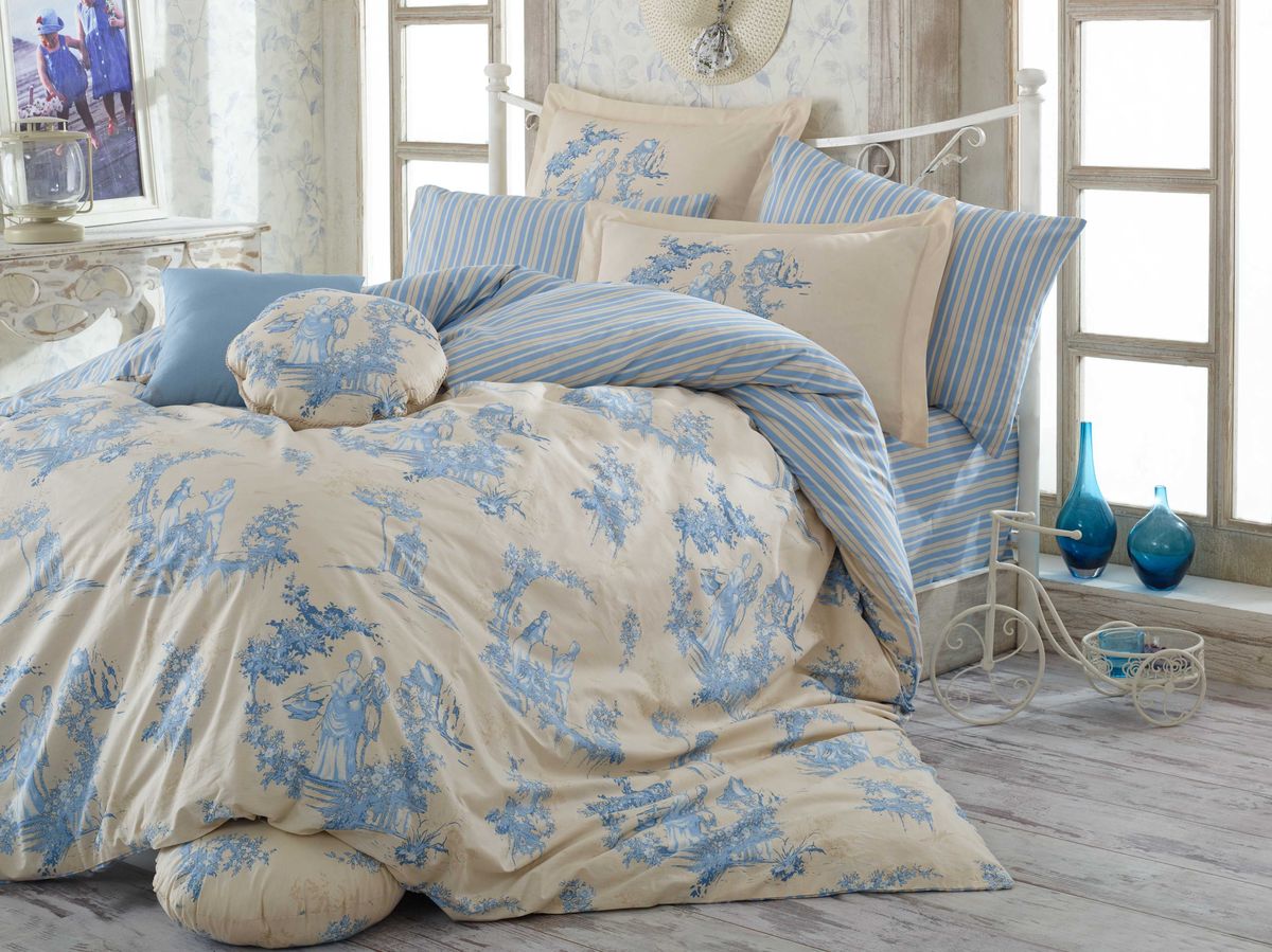 Комплект белья Hobby Home Collection Vanessa, 2-спальный, наволочки 50х70, 70х70, цвет: синий1607000088 Комплект белья Hobby Home Collection Vanessa, 2-спальный, наволочки 50х70, 70х70, цвет: синий1607000088Комплект постельного белья Hobby Home Collection изготовлен из высококачественного поплина. Поплин - это ткань, изготавливаемая традиционным полотняным плетением из 100% хлопка, но из нитей разного калибра, за счет чего полотно получается с легким рубчиковым рельефом. По многим характеристикам ткань похожа на бязь, но на ощупь гораздо приятнее — более гладкая и мягкая. Поплин обладает лучшими свойствами ткани для постельного белья. Он плотный и в то же время мягкий на ощупь, износостойкий, немнущийся, гигроскопичный и неприхотливый в уходе, а после стирки практически не нуждается в глажке. Поплин обладает множеством преимуществ: - белье из него плотное, прочное и износостойкое; - не выцветает и не сминается; - не линяет и не деформируется (при стирке до 40°С); - натуральный хлопок в составе обеспечивает абсолютную гигиеничность постельного белья; - поплин хорошо вентилируется и впитывает влагу, отводя ее излишки от тела. По легенде этот материал впервые произвели во французской резиденции Папы Римского, городе Авиньон. За это ткань назвали поплином, что означает папский. С тех пор, вслед за Европой, полотно покорило весь мир, и на сегодня это самый востребованный материал для постельного белья. Постельное белье имеет 3D рисунок. Это объемный рисунок, который позволяет увидеть изображение более реальным, живым. 3D печать на постельном белье невозможна простым способом. Для достижения высокого качества применяется Digital textile printing (англ. Digital textile printing - прямая цифровая печать по текстилю) — способ нанесения изображения на ткань, предполагающий прямую реактивную печать. Сам вид такой печати обеспечивает долговечность нанесенного изображения. На ткань, наносится ультрачеткое и яркое 3D изображение, вследствие чего картинка выглядит очень реалистично. Просматриваются даже самые мелкие детали. Постельное белье из поплина способно не только создать идеальные условия для сна, но и стать настоящим украшением вашей спальни.