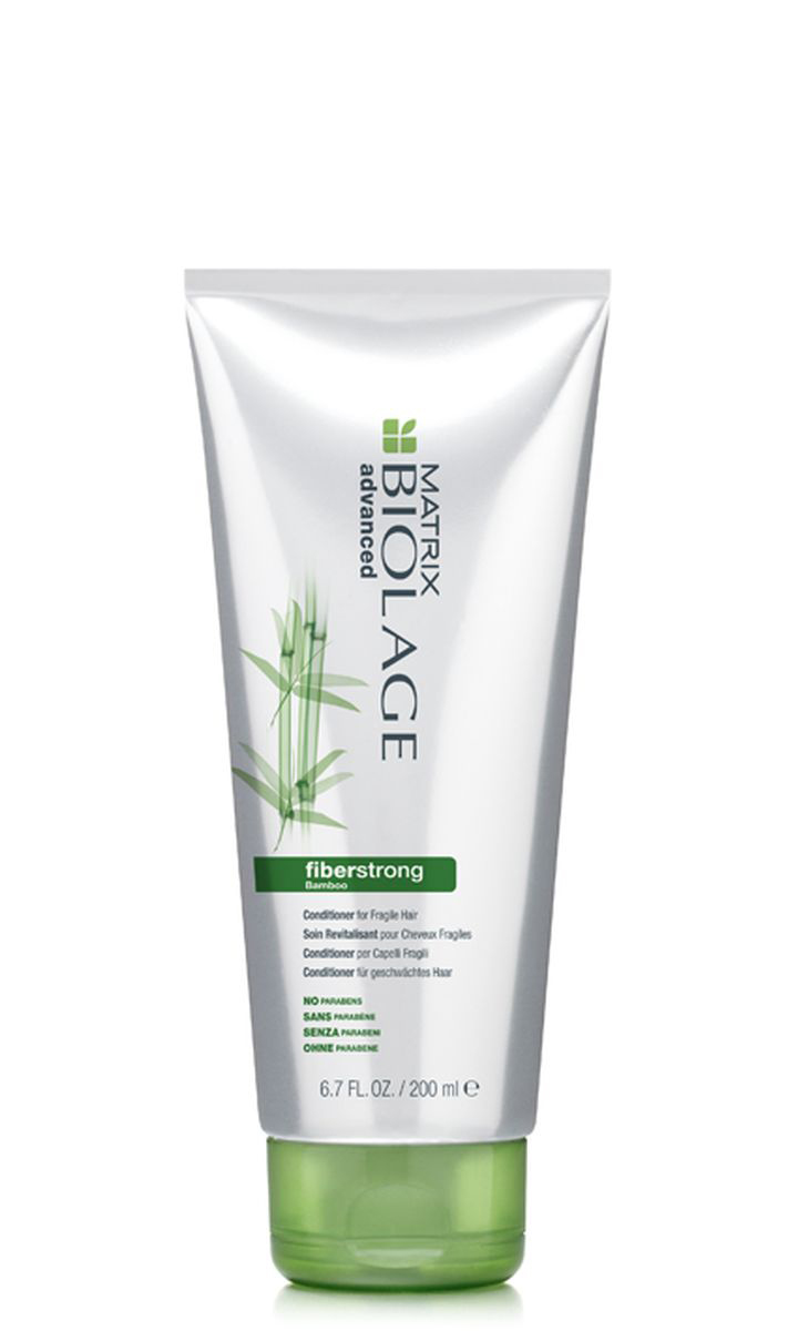 Matrix Biolage Fiberstrong кондиционер 200млE0955100 Matrix Biolage Fiberstrong кондиционер 200млE0955100Хрупкие волосы зачастую становятся тусклыми, склонными к ломкости и повреждениям. Кондиционер Biolage FIBERSTRONG™(Файберстронг), содержащий молекулу INTRA-CYLANE™ (Интра-Силан), экстракт бамбука и керамиды укрепляет и питает ослабленные, повреждённые волосы. Волосы одновременно сильные и невероятно мягкие на ощупь. ВОЛОСЫ В 12 РАЗ СИЛЬНЕЕ* ПОСЛЕ ПЕРВОГО ИСПОЛЬЗОВАНИЯ.-Облегчает расчёсывание волос, увлажняет, питает и повышает их эластичность-Волосы, одновременно устойчивые к повреждениям и -мягкие на ощупь, выглядят здоровыми-Уникальная формула с экстрактом бамбука и керамидами укрепляет ослабленные участки волос -Формула без парабенов.*При использовании системы из Файберстронг шампуня, кондиционера и укрепляющего крема Intra-Cylane™ по сравнению с шампунем без кондиционирующих свойств.
