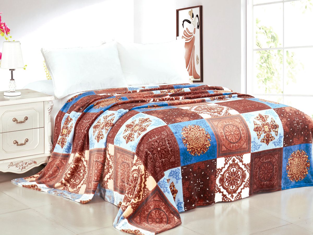 Плед Cleo Узоры Маркери, 150 х 200 см150/052-pf Плед Cleo Узоры Маркери, 150 х 200 см150/052-pfКоллекция пледов Cleo – модное решение вашего интерьера! Пледы сделаны из инновационного материала – микрофибры.Микрофибра (микроволокно) - прорыв в синтетической промышленности. Это очень тонкие волокна, тоньше человеческого волоса. Благодаря свой структуре, микрофибра имеет ряд преимуществ: - отличные впитывающие свойства и способность пропускать воздух, под пледами будет комфортно и зимой и летом; - при дальнейшем уходе краски не выцветают и не линяют; - пледами можно укрываться и не бояться, что на вашей одежде останутся следы ворса; - пледы прослужат невероятно долго. Коллекция пледов Cleo – для самого требовательного покупателя, разнообразие стилей и нежность и комфорт вашей семьи в любое время года!