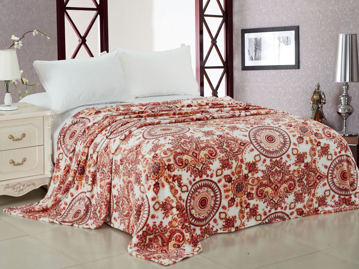Плед Cleo Фатима, 150 х 200 см150/056-pf Плед Cleo Фатима, 150 х 200 см150/056-pfКоллекция пледов Cleo – модное решение вашего интерьера! Пледы сделаны из инновационного материала – микрофибры.Микрофибра (микроволокно) - прорыв в синтетической промышленности. Это очень тонкие волокна, тоньше человеческого волоса. Благодаря свой структуре, микрофибра имеет ряд преимуществ: - отличные впитывающие свойства и способность пропускать воздух, под пледами будет комфортно и зимой и летом; - при дальнейшем уходе краски не выцветают и не линяют; - пледами можно укрываться и не бояться, что на вашей одежде останутся следы ворса; - пледы прослужат невероятно долго. Коллекция пледов Cleo – для самого требовательного покупателя, разнообразие стилей и нежность и комфорт вашей семьи в любое время года!