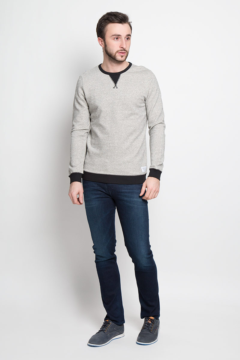 Джемпер мужской Tom Tailor Denim, цвет: серый, черный. 2530768.02.12_2999. Размер M (48)2530768.02.12_2999 Джемпер мужской Tom Tailor Denim, цвет: серый, черный. 2530768.02.12_2999. Размер M (48)2530768.02.12_2999Стильный мужской джемпер Tom Tailor выполнен из натурального хлопка. Модель с круглым вырезом горловины и длинными рукавами. Манжеты рукавов, низ изделия и горловина обработаны трикотажной резинкой.