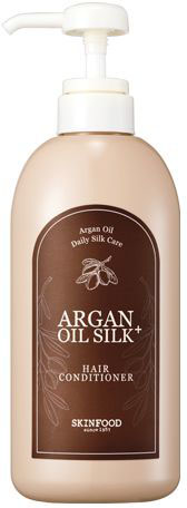 Skinfood Argan Oil Silk Кондиционер с аргановым маслом, 500 млУТ-00000274 Skinfood Argan Oil Silk Кондиционер с аргановым маслом, 500 млУТ-00000274Восстанавливающий кондиционер для волос на основе арганового масла надежно защищает волосы от пересыхания, обеспечивая глубокое питание и увлажнение. Кондиционер раскрывает природный потенциал волос, обеспечивает сияние и здоровый ухоженный вид, они становятся менее пушистыми, более послушными, блестящими и шелковистыми. Содержит: экстракт и масло арганы, гидрализованный кератин и шелк, экстракт зеленого чая, керамиды и пантенол.