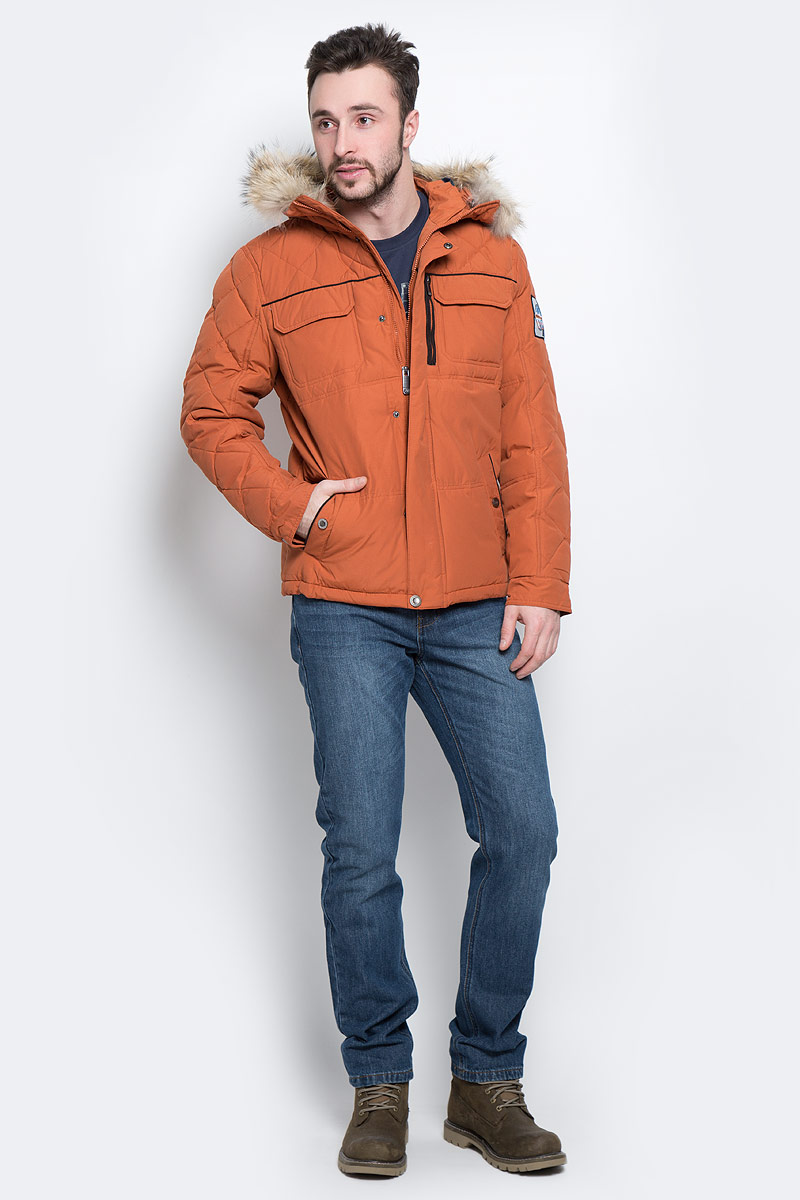 Пуховик мужской Finn Flare, цвет: терракотовый. W16-22008_606. Размер XL (52)W16-22008_606 Пуховик мужской Finn Flare, цвет: терракотовый. W16-22008_606. Размер XL (52)W16-22008_606Стильный мужской пуховик Finn Flare изготовлен из высококачественного полиэстера. В качестве утеплителя используется пух и перо.Пуховик с несъемным капюшоном застегивается на застежку-молнию и внешнюю планку на кнопках. Капюшон, дополненный регулирующим эластичным шнурком на стопперах, оформлен натуральным мехом енота. Спереди расположены три прорезных кармана на кнопках и молнии, а также два накладных кармана с защитными планками на кнопках, с внутренней стороны - прорезной карман на застежке-молнии и два накладных кармана на пуговице и липучке.Манжеты рукавов дополнены металлическими кнопками.
