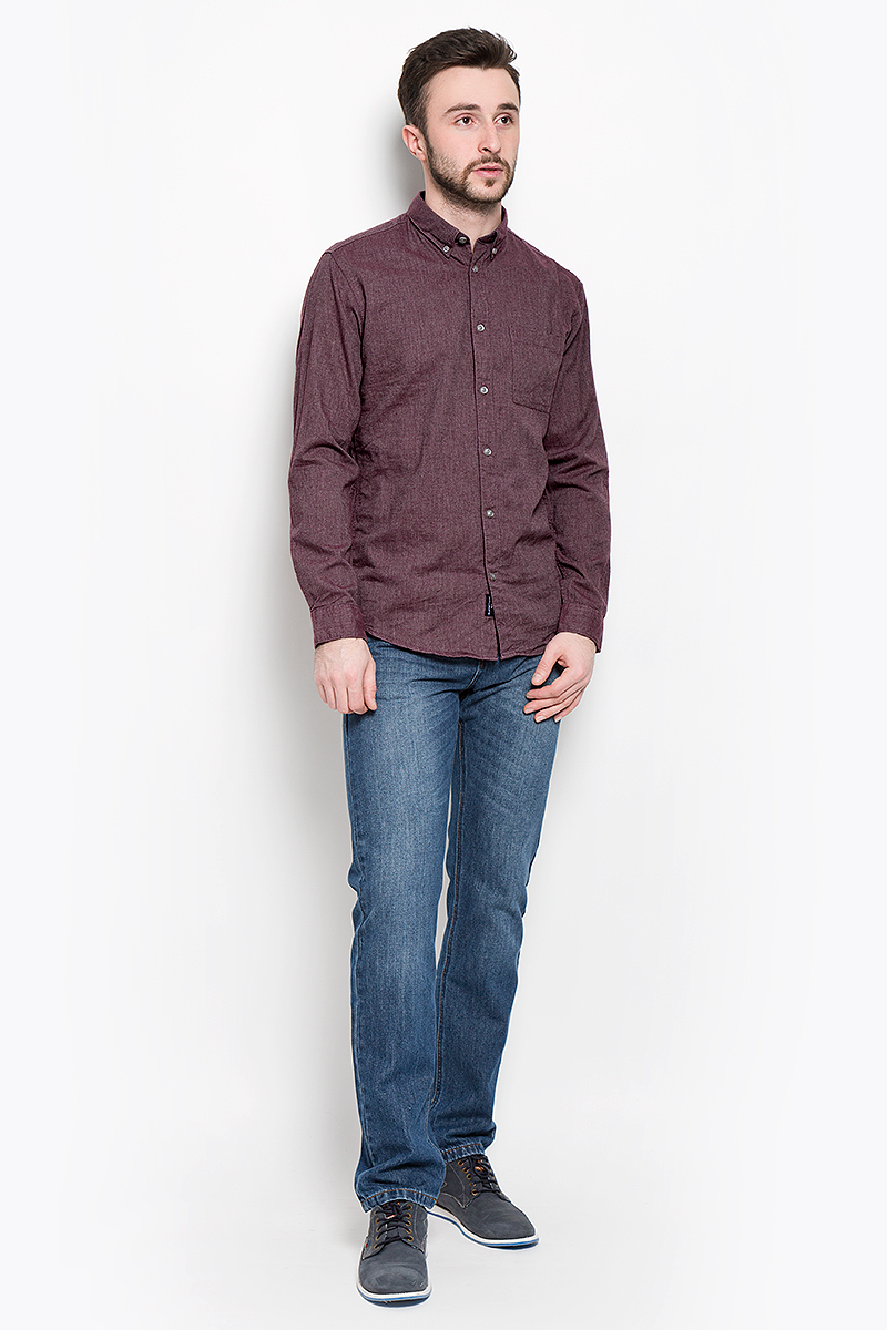 Рубашка мужская Selected Homme, цвет: бордовый. 16053320. Размер M (46)16053320_Port Royale Рубашка мужская Selected Homme, цвет: бордовый. 16053320. Размер M (46)16053320_Port RoyaleМужская рубашка Selected Homme выполнена из натурального хлопка. Рубашкас длинными рукавами и отложным воротником застегивается на пуговицы спереди. Манжеты рукавов также застегиваются на пуговицы. Рубашка оформлена в лаконичном дизайне и дополнена нагрудным накладным карманом.