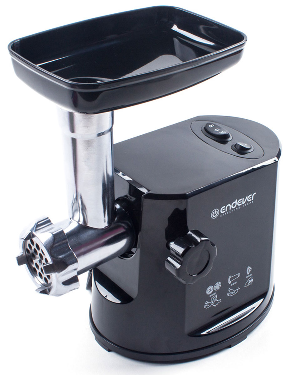 Endever Sigma-33 мясорубкаSigma-33 Endever Sigma-33 мясорубкаSigma-33Электрическая мясорубка Endever Sigma-33 максимальной мощностью 2200 Вт перерабатывает до 2,5 кг продукта в минуту. Острый нож из высококачественной кованой стали быстро и эффективно справится практически с любым мясом и измельчит любые другие продукты. Мясорубка оснащена большим приемным раструбом. Высококачественные металлические детали не позволяют продуктам окисляться в процессе переработки, а также гарантируют надежность и долговечность устройства. Мясорубка Endever Sigma-33 имеет функцию защиты двигателя от перегрузок и перегрева: при наматывании жил на шнек, работа двигателя затрудняется, мясорубка перестает работать и автоматически отключается. Для этого случая предусмотрена функция реверса. Используя её, можно, не разбирая устройство, прокрутить шнек в обратную сторону и легко освободить его от продукта. Благодаря прорезиненным ножкам, устройство надёжно фиксируется на поверхности, что обеспечивает ему дополнительную устойчивость и безопасность в процессе работы. В комплектацию устройства входят две дисковых металлических решетки с отверстиями различного диаметра для мелкой и крупной рубки.