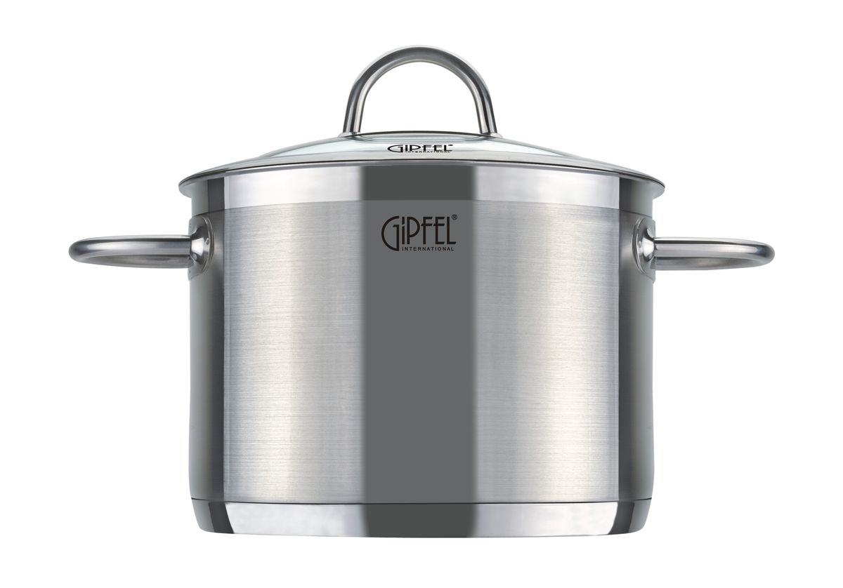 Кастрюля Gipfel Signo, 2,7 л1361 Кастрюля Gipfel Signo, 2,7 л1361Кастрюля Gipfel Signo - посуда серии SIGNO отличаются лаконично-безупречным дизайном, а многослойное термоаккумулирующее дно обеспечивает быстрый нагрев и сохранение достигнутой температуры в течение длительного времени. Эта посуда предназначена как для традиционного приготовления пищи, так и для готовки без воды и без использования жиров, с максимальным сохранением полезных свойств в продуктах. Характеристики:Материал: нержавеющая сталь 18/10Крышка: стеклоТип ручки: несъемнаяМатериал ручки: стальнаяПодходит для всех типов плитМожно мыть в посудомоечной машине