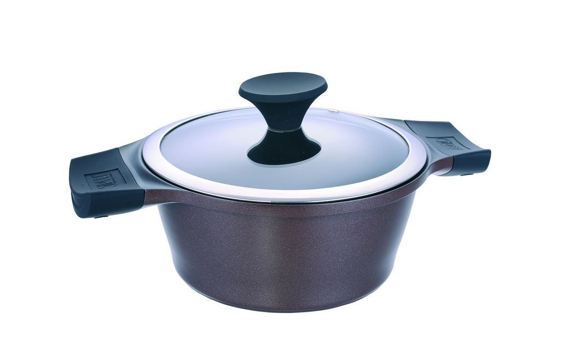 Кастрюля Gipfel Snake, с крышкой, с антипригарным покрытием, 2,3 л2357 Кастрюля Gipfel Snake, с крышкой, с антипригарным покрытием, 2,3 л2357Посуда Gipfel изготовлена только из качественных, экологически чистых материалов. Также уделяется особое внимание дизайну продукции, способному удовлетворять вкусы даже самых взыскательных покупателей. Сталь 8/10, из которой изготавливается посуда и аксессуары Gipfel, является уникальной. Она отличается высокими эксплуатационными характеристиками и крайне устойчива к физическим воздействиям. Сложно найти более подходящий для создания качественной кухонной посуды материал. Отличительной чертой металлической посуды, выполненной из подобной стали, является характерный сероватый оттенок поверхности и особый блеск. Преимущественной особенностью технологии является многослойное дно посуды, которое распределяет тепло по всей поверхности и позволяет сократить время приготовления пищи. Следует также отметить, что в посуде Gipfel можно готовить без воды и соли. Это позволяет приготовить более здоровую пищу.