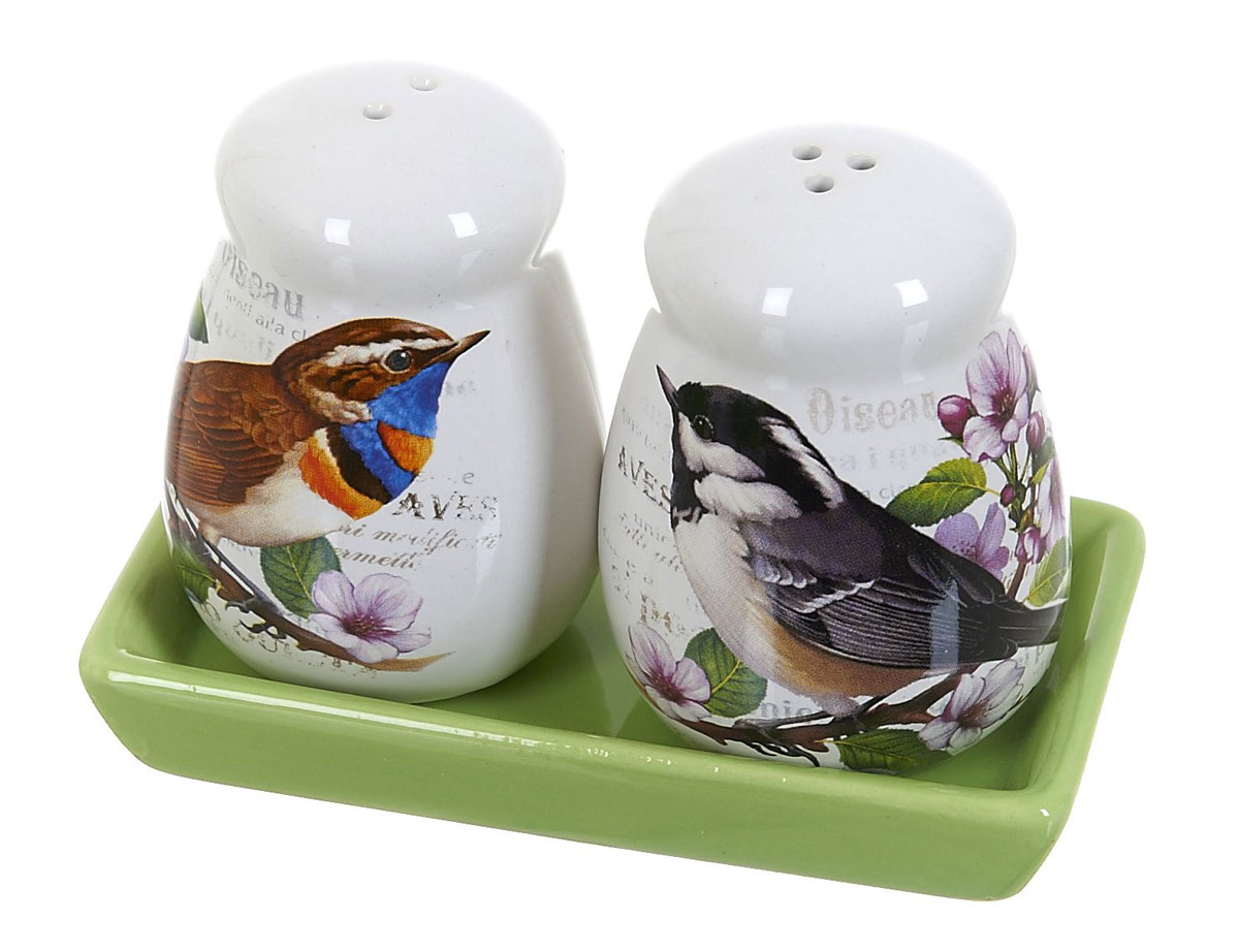 Набор для специй Polystar Birds, 3 предметаL2430768 Набор для специй Polystar Birds, 3 предметаL2430768Набор для специй, состоящий из солонки и перечницы, на керамической подставке, изготовлен из высококачественной керамики. Изделия украшены оригинальными рисунками. Солонка и перечница легки в использовании: стоит только перевернуть емкости, и вы с легкостью сможете поперчить или добавить соль по вкусу в любое блюдо.Дизайн, эстетичность и функциональность набора позволят ему стать достойным дополнением к кухонному инвентарю.Размер набора: 12 x 6,5 x 9 см.