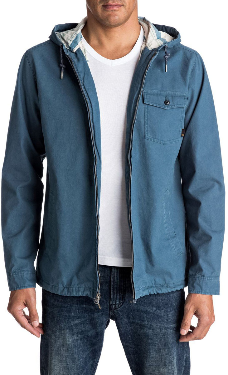 Куртка мужская Quiksilver, цвет: голубой. EQYJK03287-BQK0. Размер L (52)EQYJK03287-BQK0 Куртка мужская Quiksilver, цвет: голубой. EQYJK03287-BQK0. Размер L (52)EQYJK03287-BQK0Мужская куртка для Quiksilver выполнена из качественного хлопка. Модель с длинными рукавами и капюшоном застегивается на застежку-молнию. Изделие дополнено карманами.