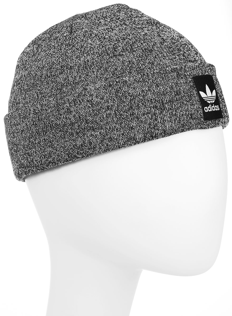 Шапка adidas Rib Logo Beanie, цвет: черный. AY9065. Размер 54/55AY9065 Шапка adidas Rib Logo Beanie, цвет: черный. AY9065. Размер 54/55AY9065Шапка Adidas Rib Logo Beanie - классическая шапка-бини, связанная из мягкой меланжевой пряжи. Три полоски украшают внутреннюю сторону подвернутого манжета. Атласная нашивка с Трилистником на отвороте.