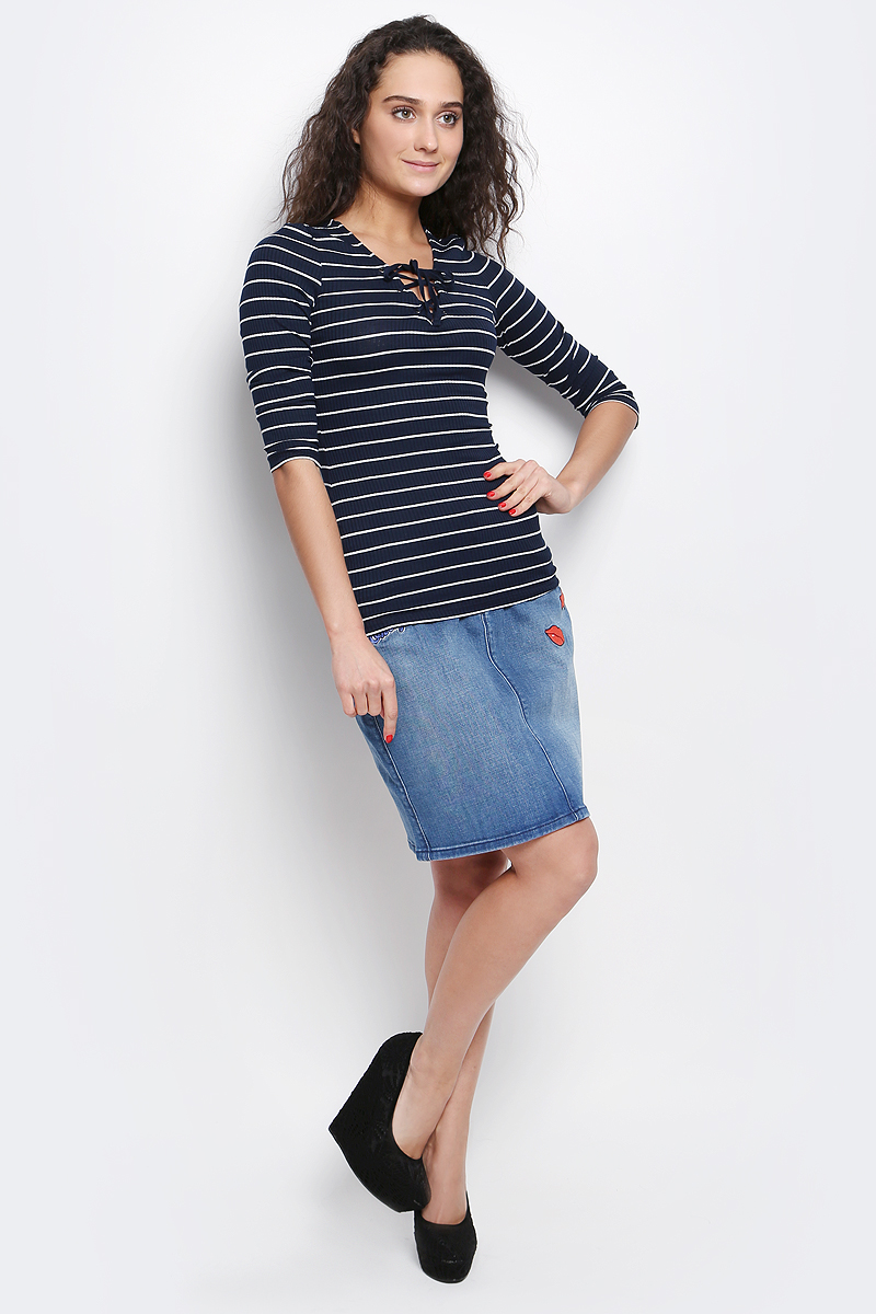 Лонгслив женский Tom Tailor Denim, цвет: темно-синий. 1036807.09.71_6593. Размер XS (42)1036807.09.71_6593 Лонгслив женский Tom Tailor Denim, цвет: темно-синий. 1036807.09.71_6593. Размер XS (42)1036807.09.71_6593Женский лонгслив Tom Tailor Denim с V-образным вырезом горловины и рукавами 3/4 изготовлен из полиэстера с добавлением вискозы и эластана. Горловина модели дополнена шнуровкой. Лонгслив оформлен контрастным принтом в полоску.
